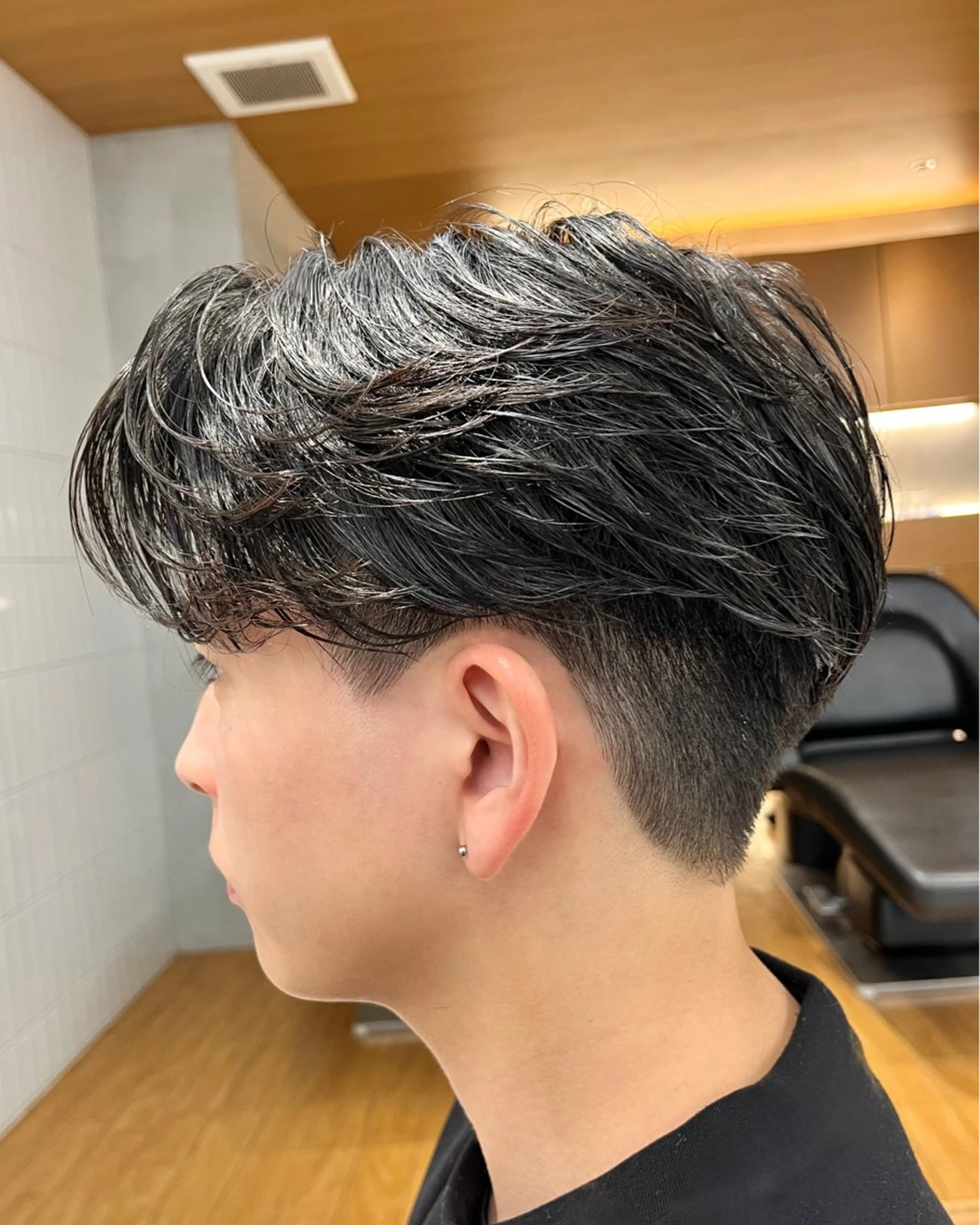 メンズ カット パーマ ヘアセット 圧倒的 毛流れ センターパートのヘアスタイル