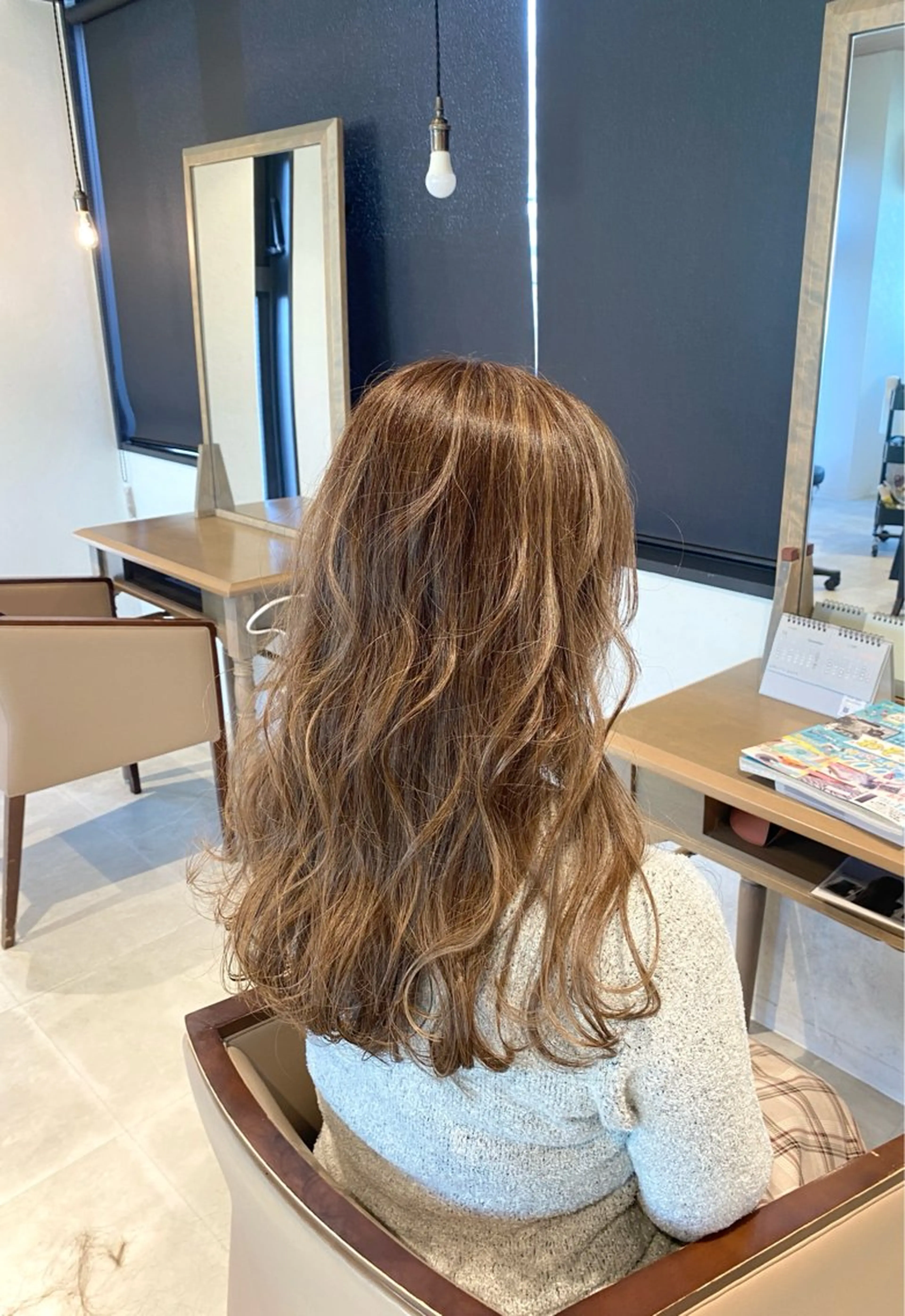 ロング カット ヘアカラー トリートメント ブリーチなしWカラー /酸性ストレート河本のヘアスタイル