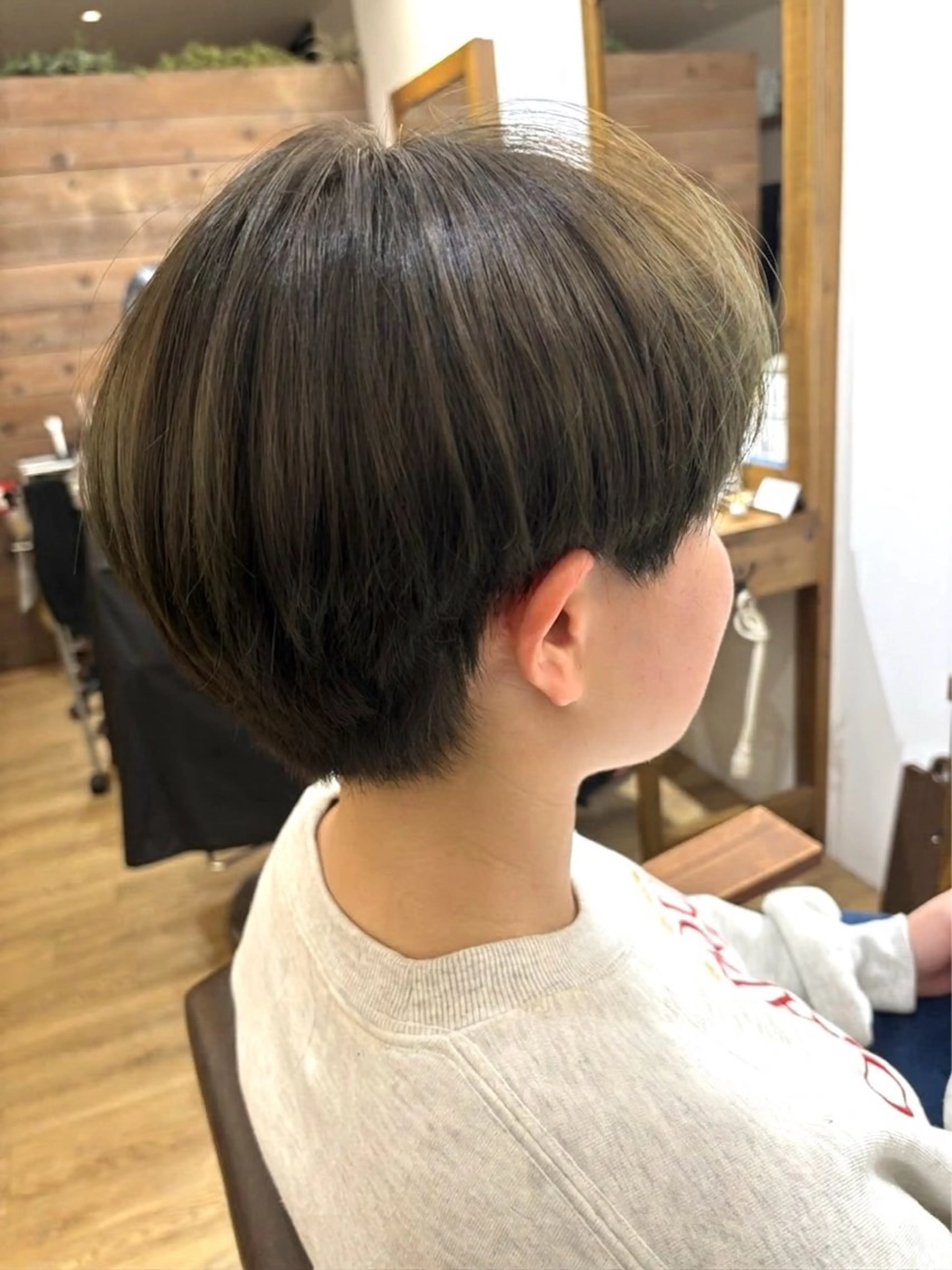 ショート カラー 野口 魅羽のヘアスタイル