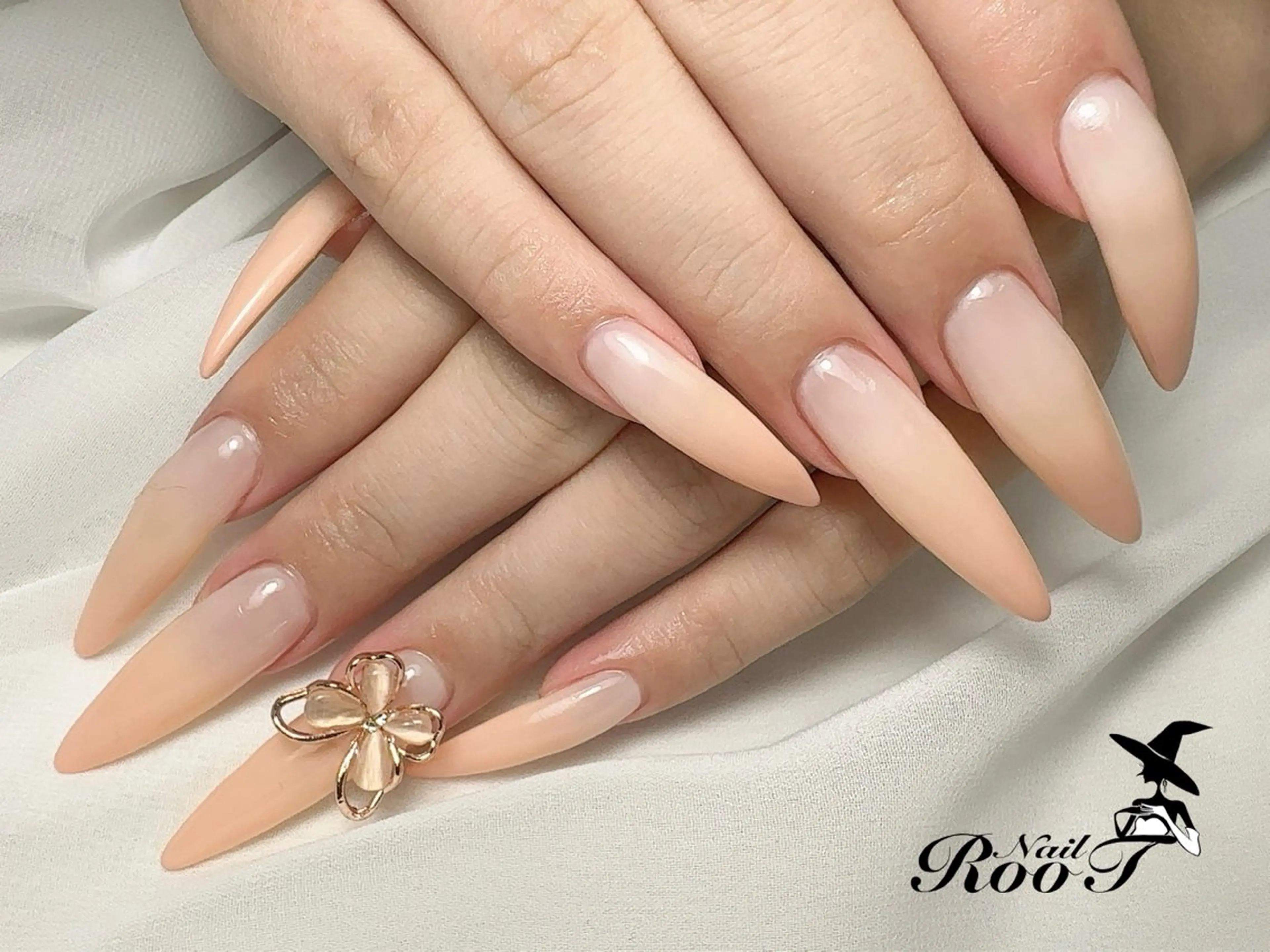 ネイル ロングネイル ハンドネイル RooT Nailのネイルデザイン