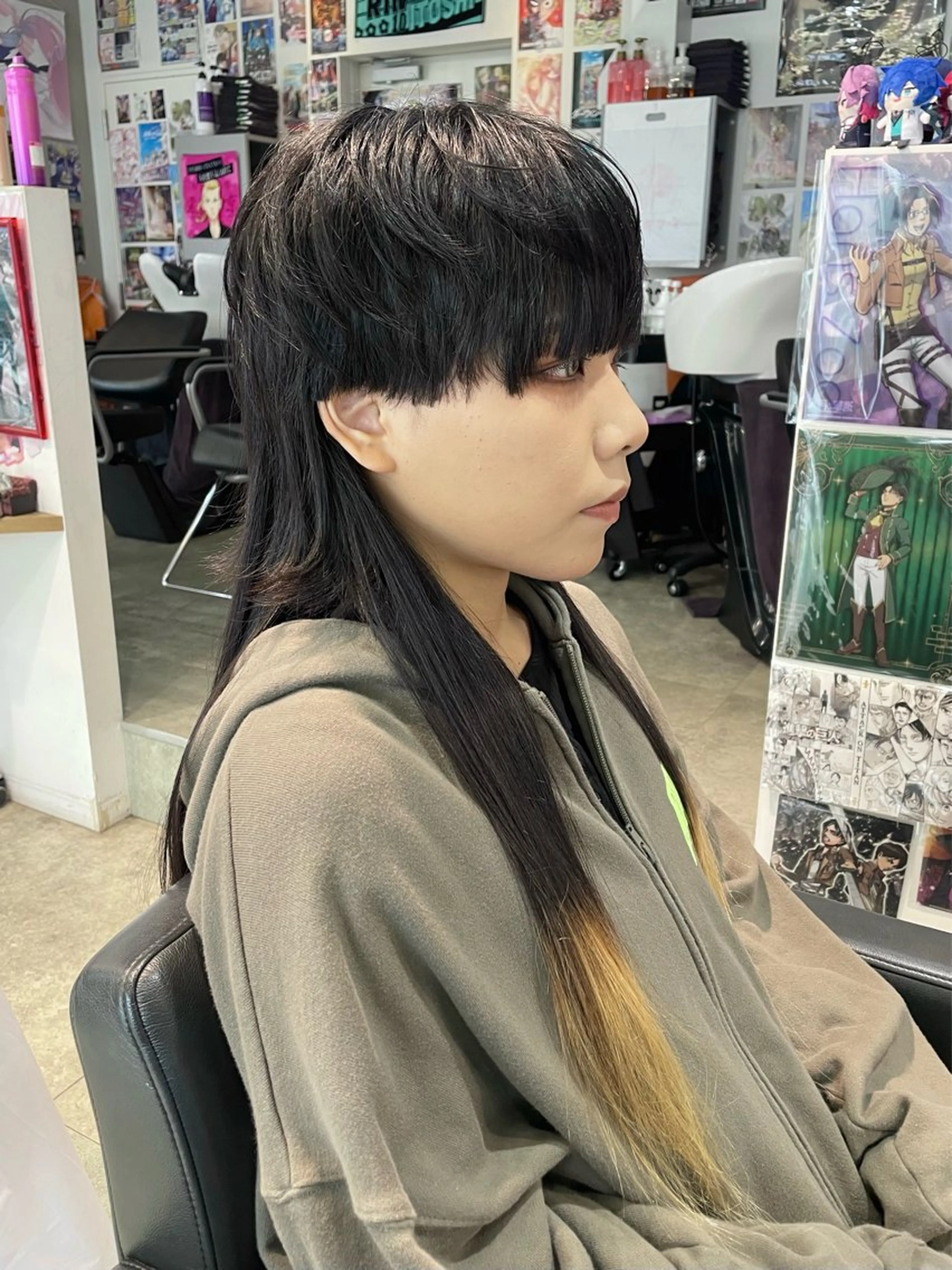 ロング ロング ウルフカット カット トリートメント 🍭ハイトーン/ デザインカラー🦄のヘアスタイル