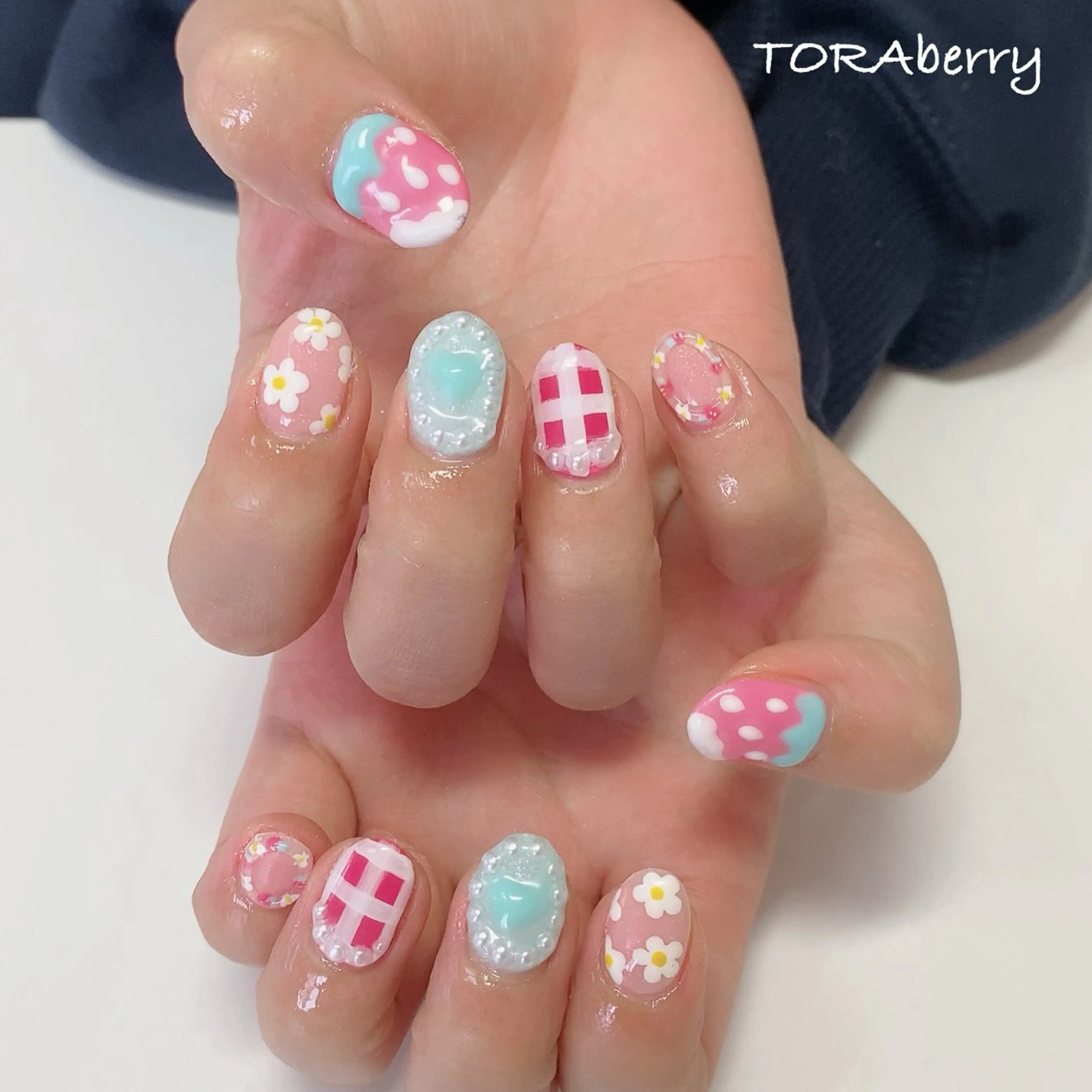 ネイル ハンドネイル ネイリスト なつみのネイルデザイン