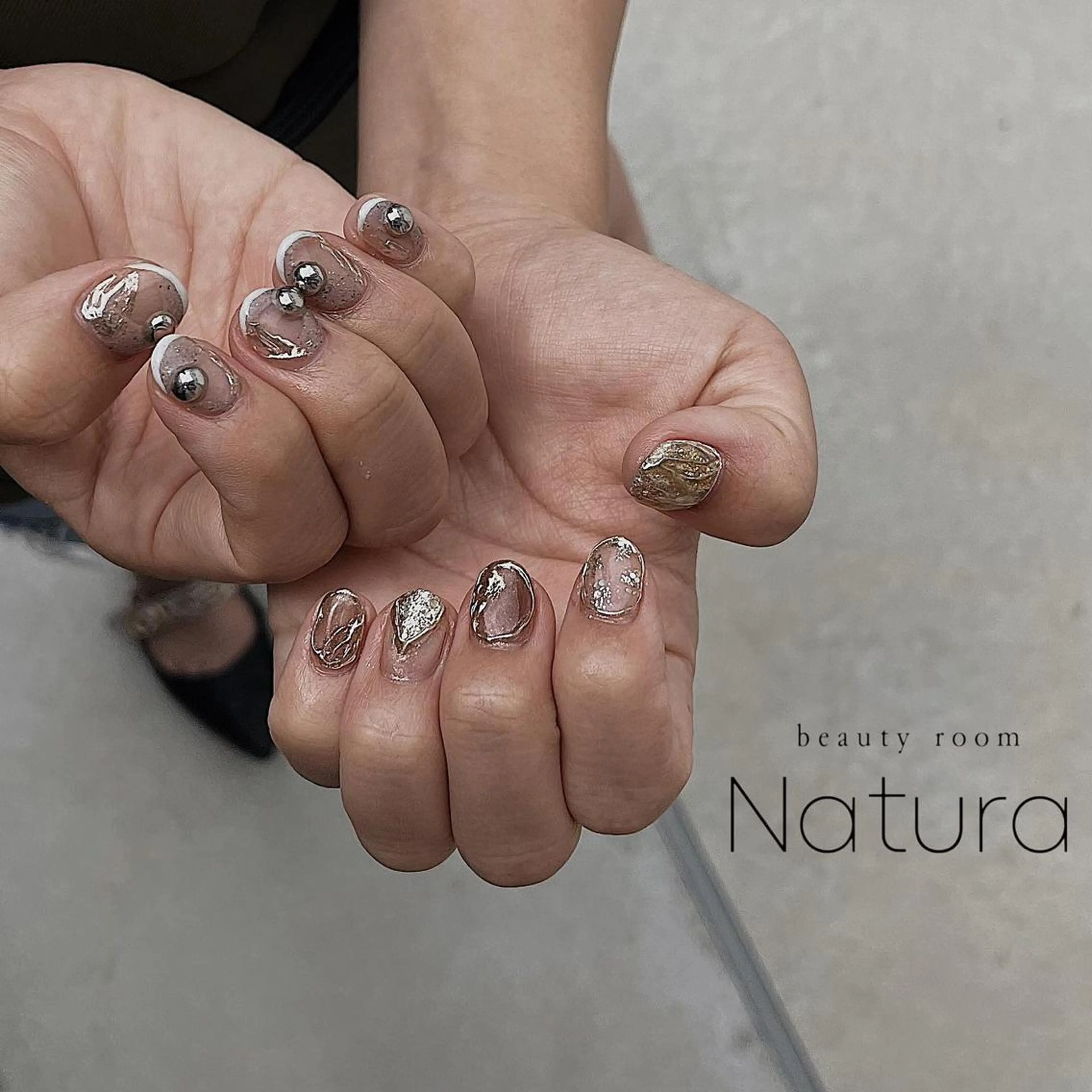 ネイル マツエク・マツパ アイブロウ ハンドネイル beautyroom Naturaのネイルデザイン