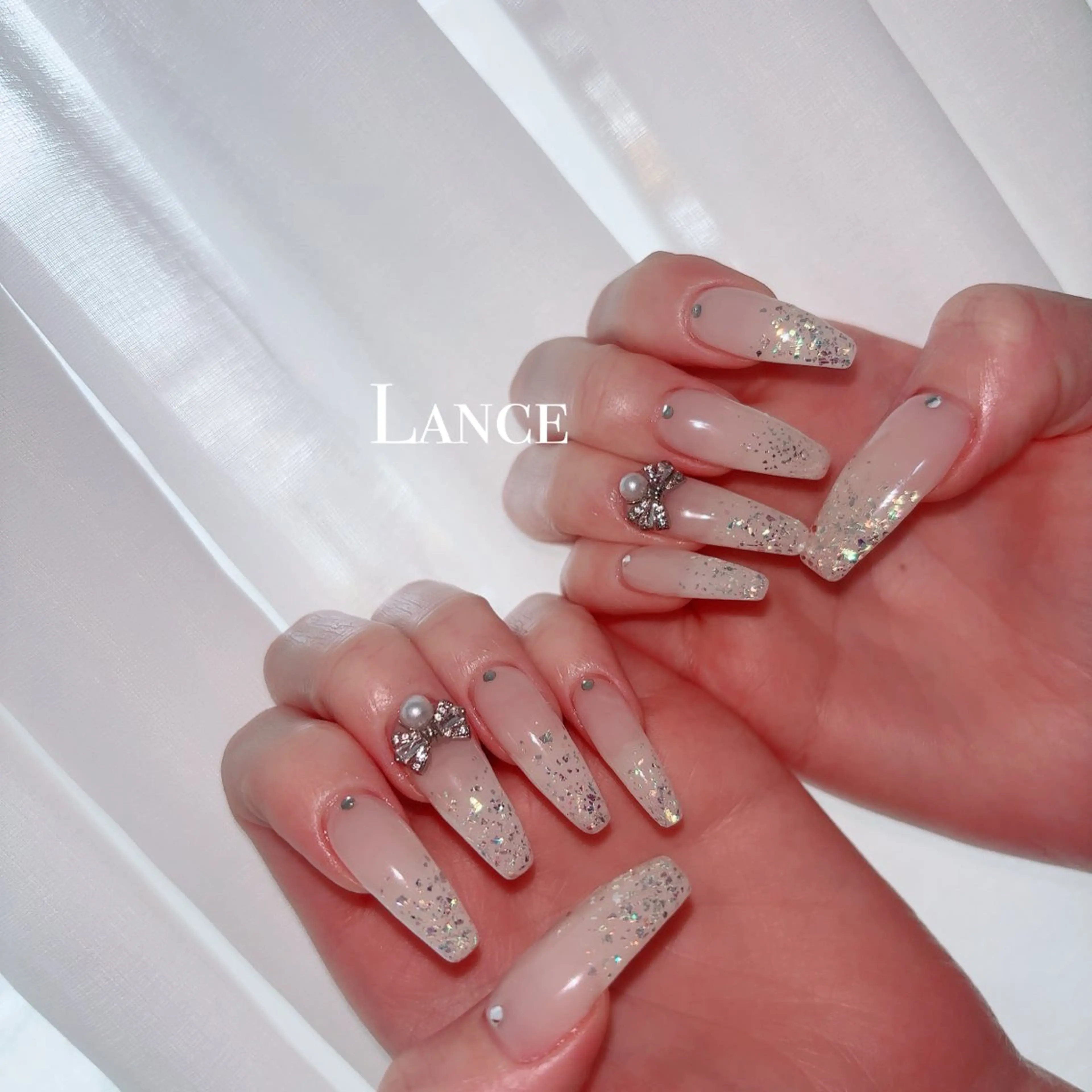 ネイル キラキラネイル 韓国ネイル マグネットネイル 春ネイル ワンホンネイル ハンドネイル Lance nailのネイルデザイン