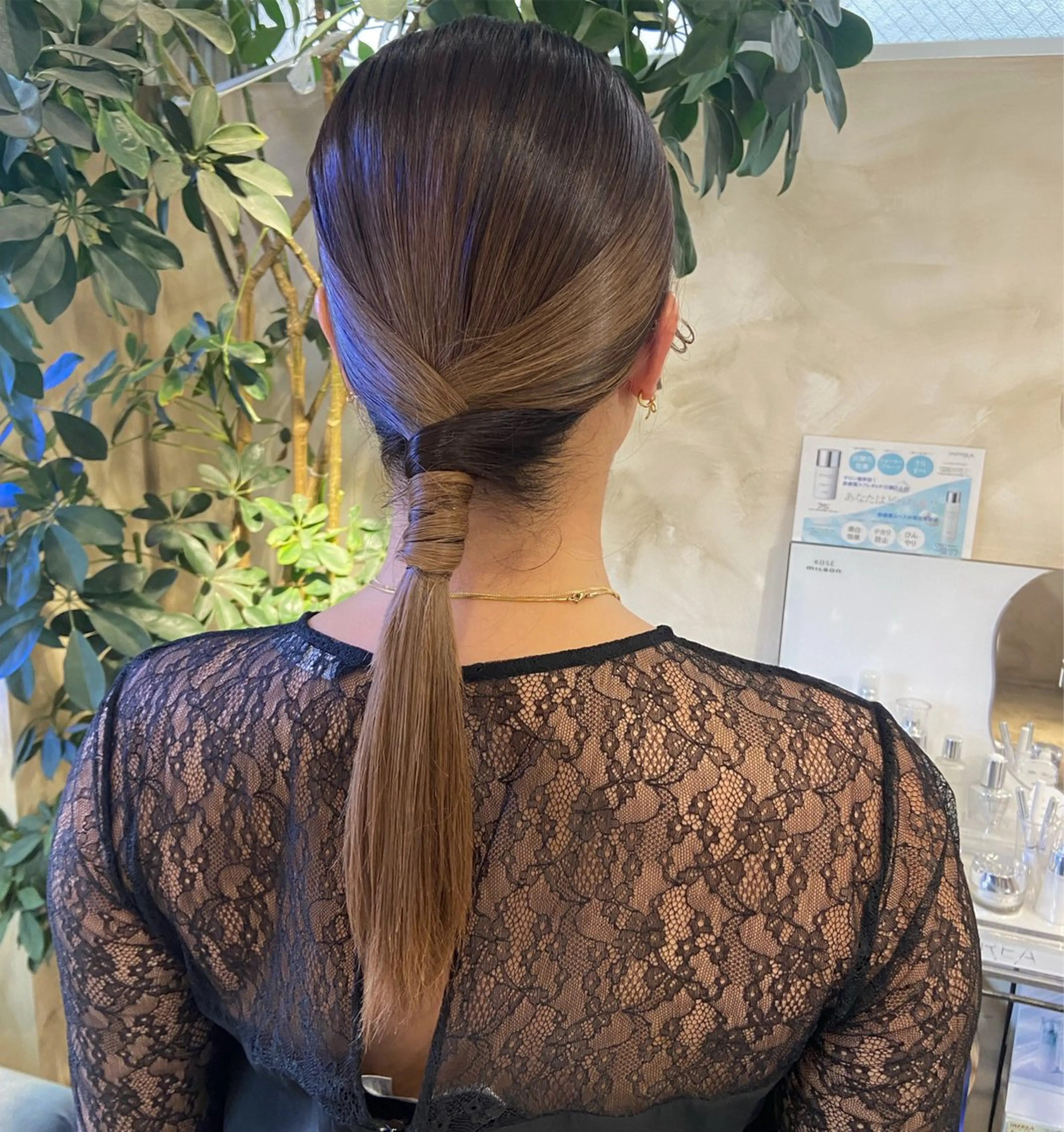 セミロング ヘアアレンジ 綾/ベージュカラー /パーマ🩰のヘアスタイル