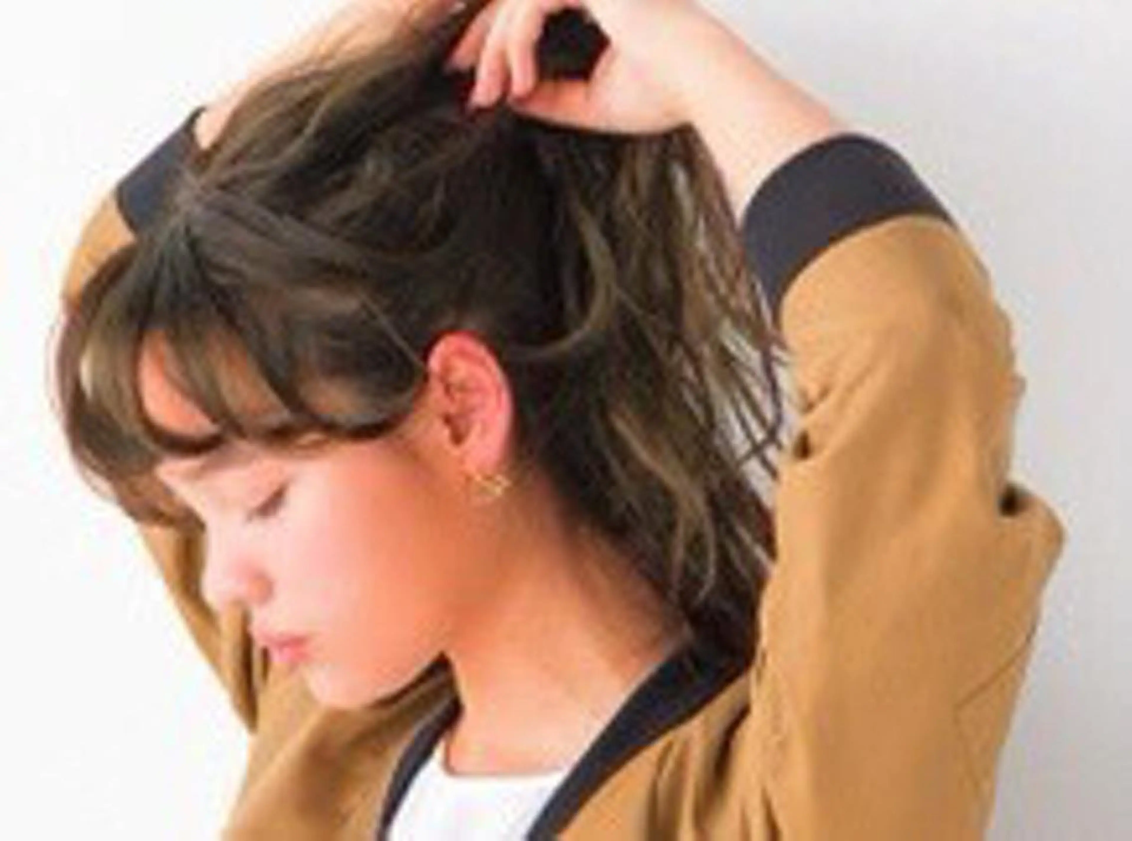 ミディアム パーマ ハイライト 髪質改善 レイヤーカット 縮毛矯正 トリートメント ヘッドスパ hair salon mementoのヘアスタイル