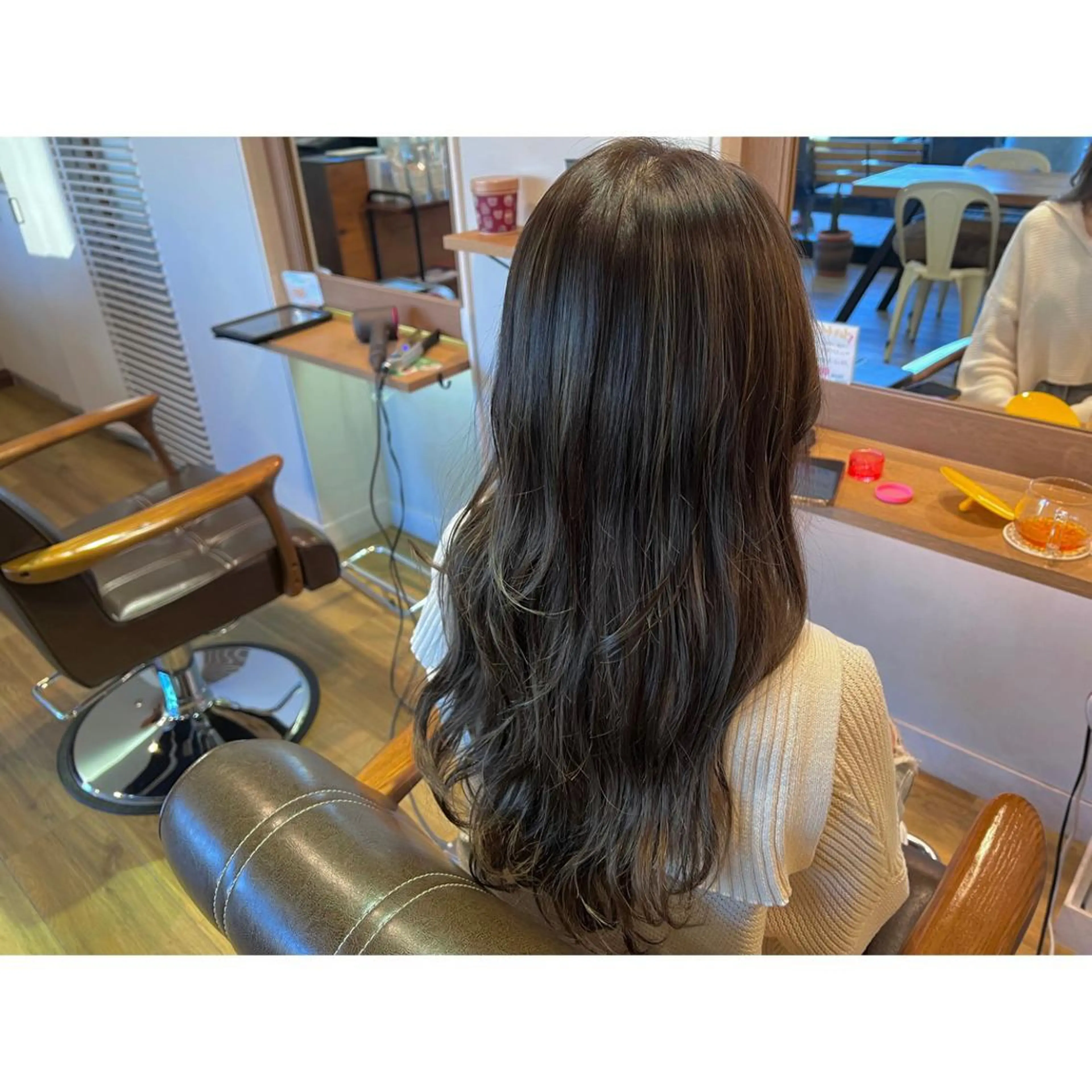 ロング カラー ハイライトカラー ハイライト カット ヘアカラー トリートメント ツキダテ ユイのヘアスタイル