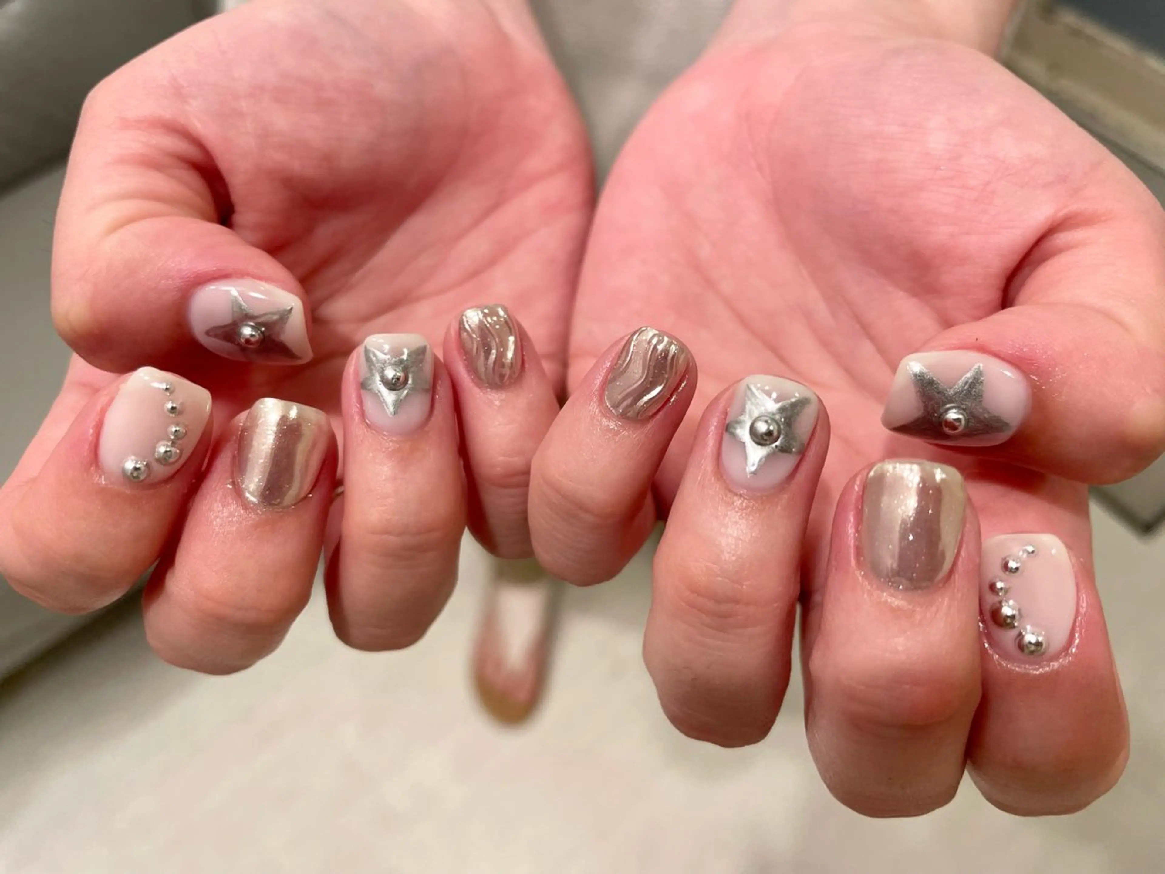 ネイル ニュアンスネイル haruka. nailsTOKYOのネイルデザイン