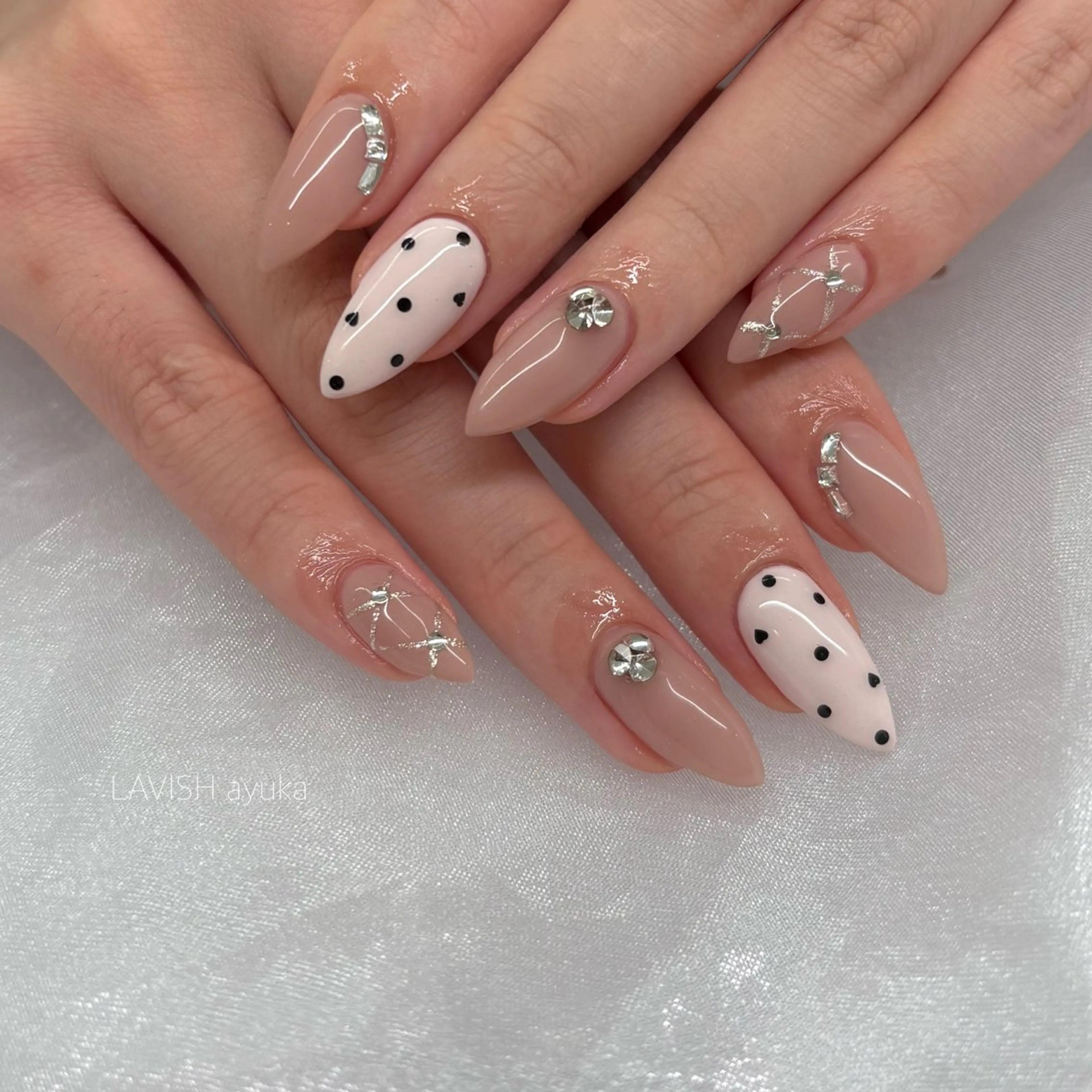 ネイル ハンドネイル LAVISH ayukaのネイルデザイン