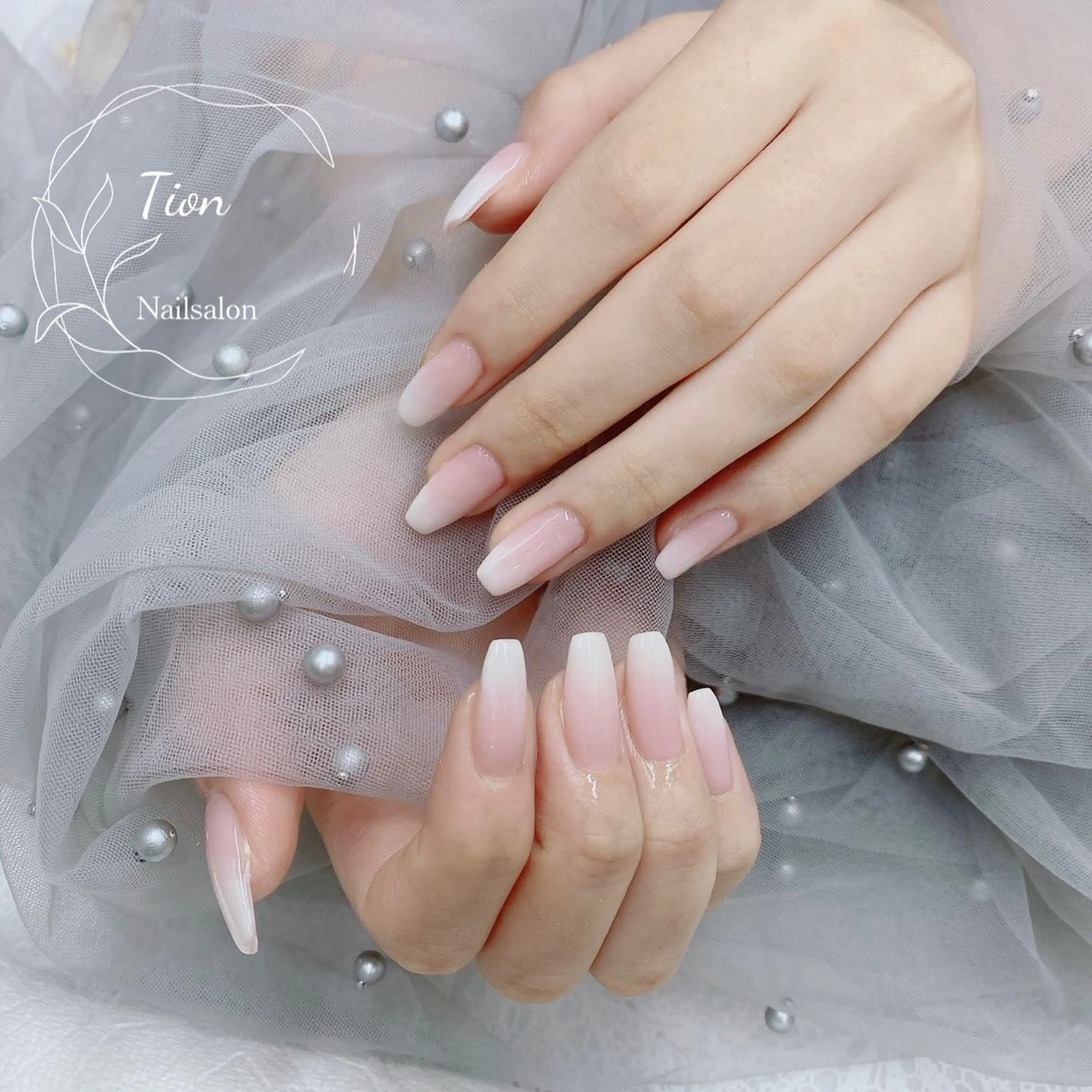 ネイル チークネイル 長さ出し フットネイル フレンチネイル ジェルネイル Nailsalon Tion 横浜西口店のネイルデザイン