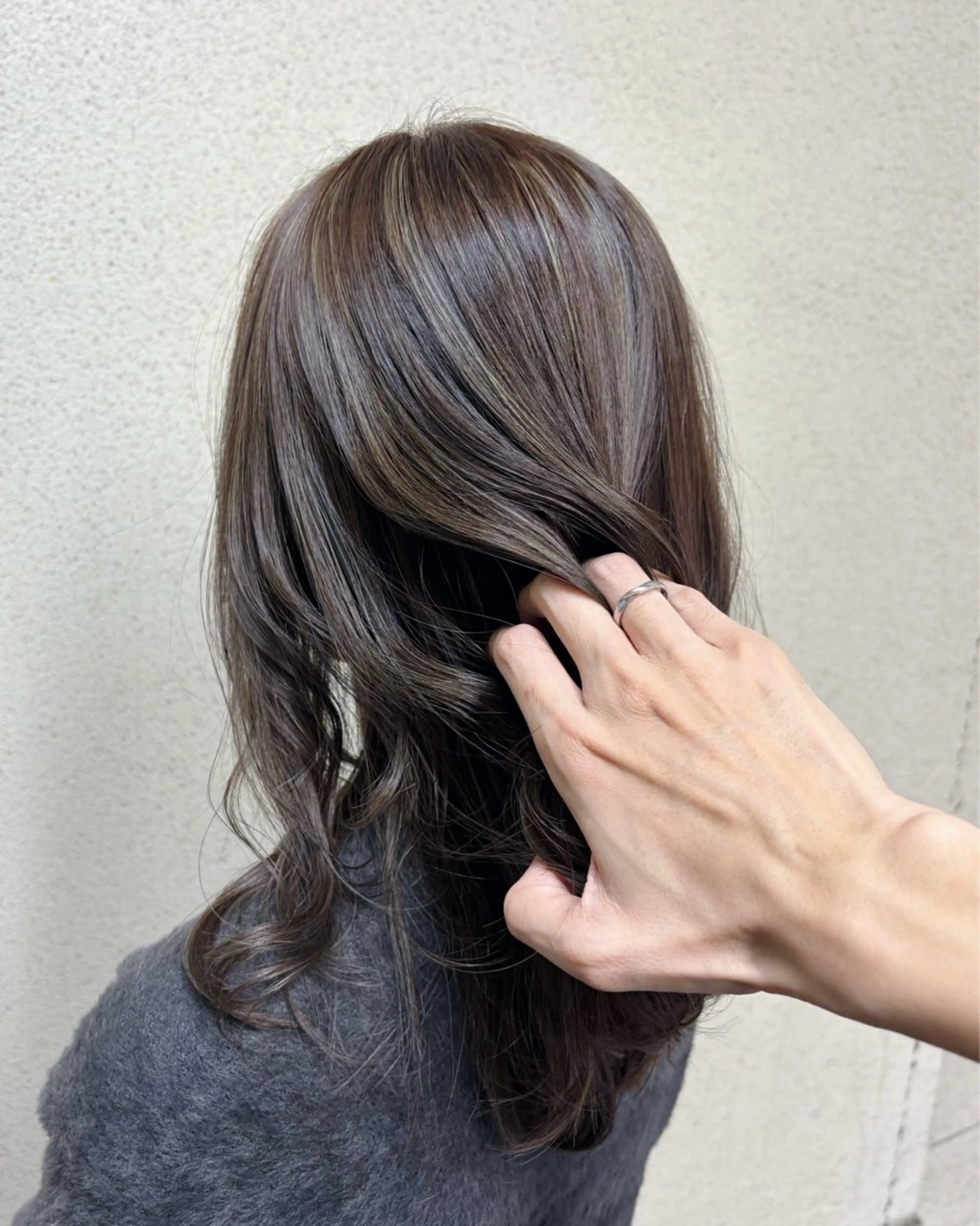 ロング ハイライト 似合わせカット トリートメント カット ヘアカラー 高橋 佑のヘアスタイル