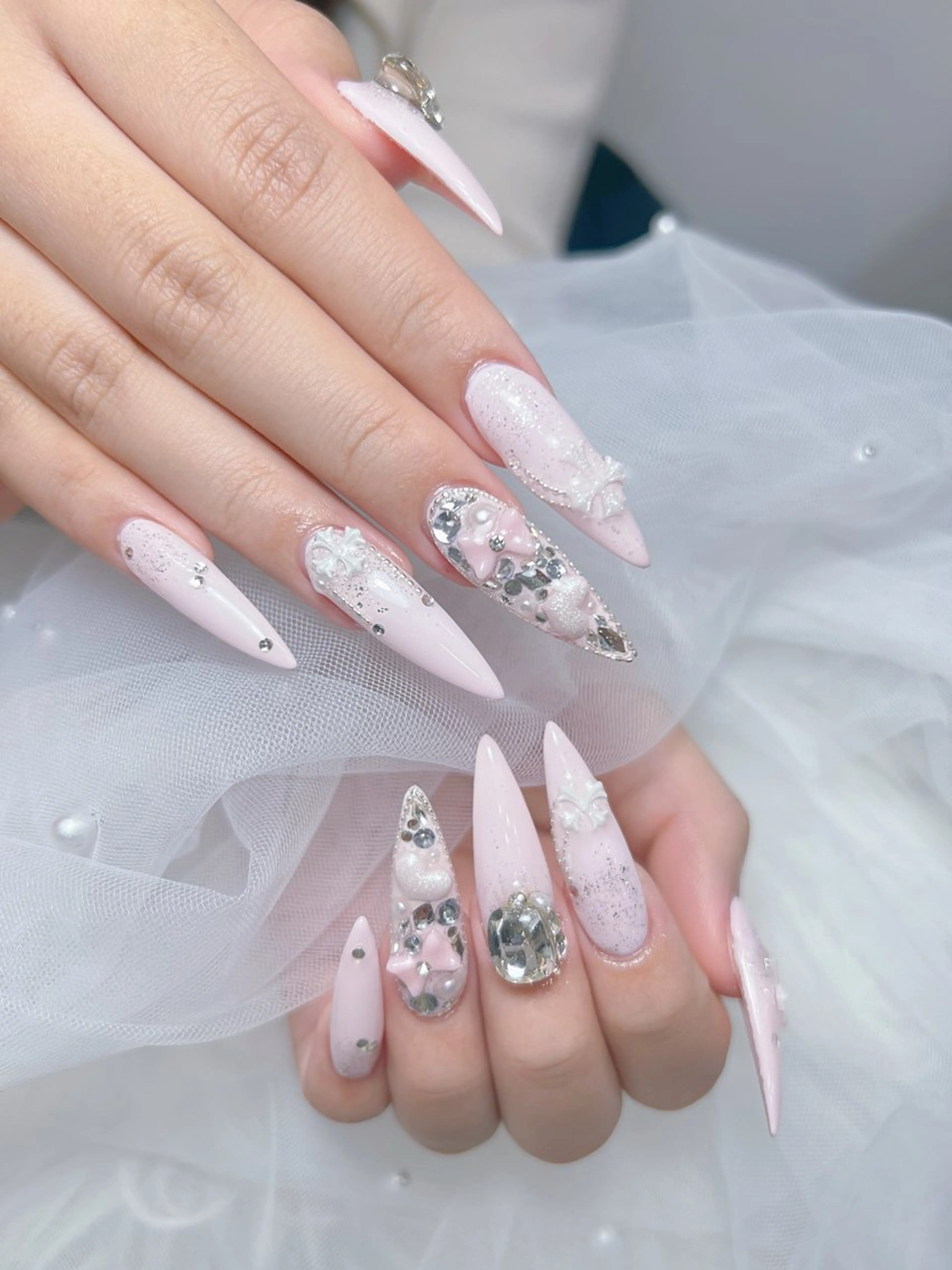 ネイル アートネイル オーロラネイル チークネイル 長さ出し フットネイル Miya _nailのネイルデザイン