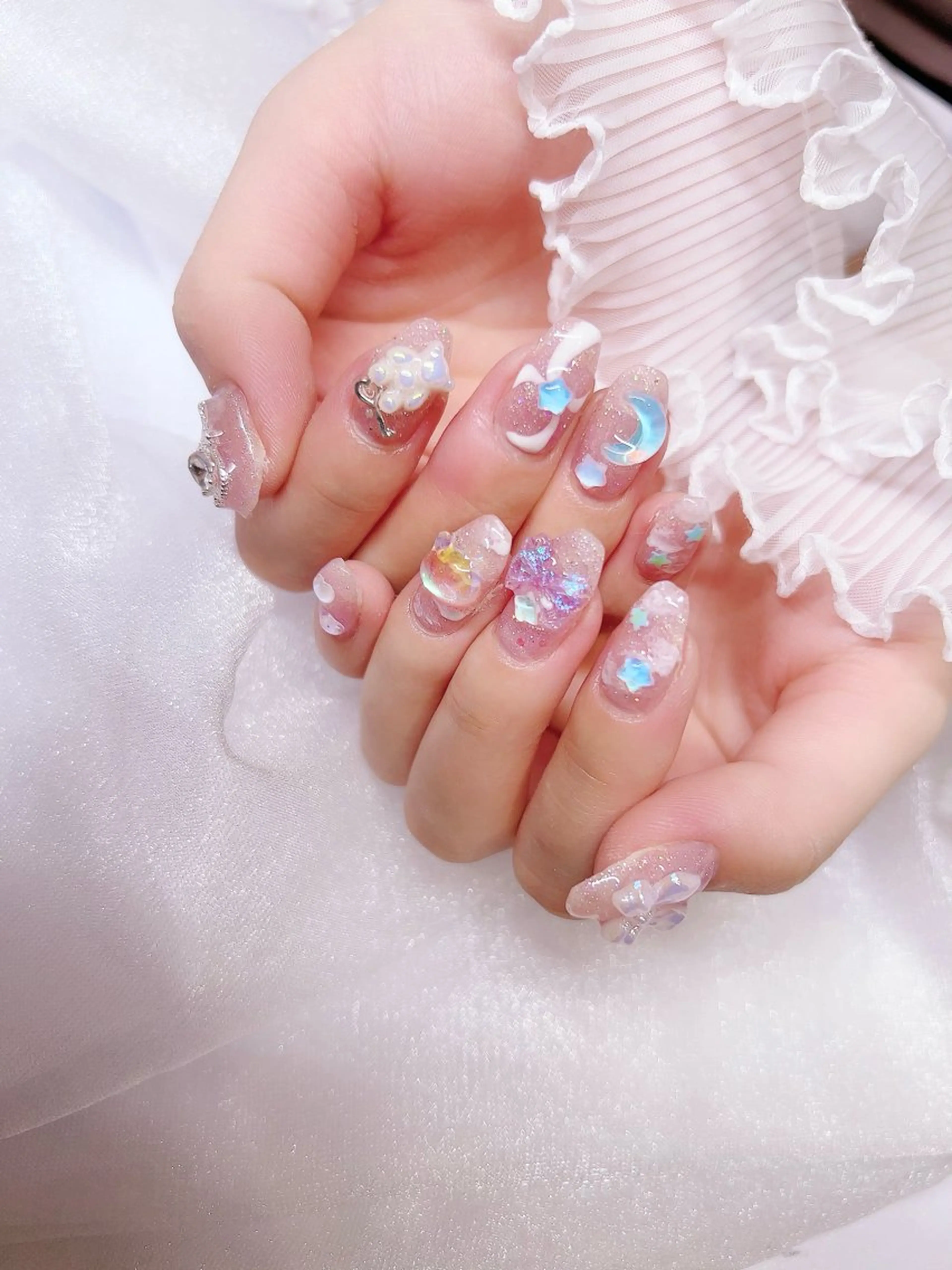 ネイル 持ち込み HENECY🍓 momokaのネイルデザイン