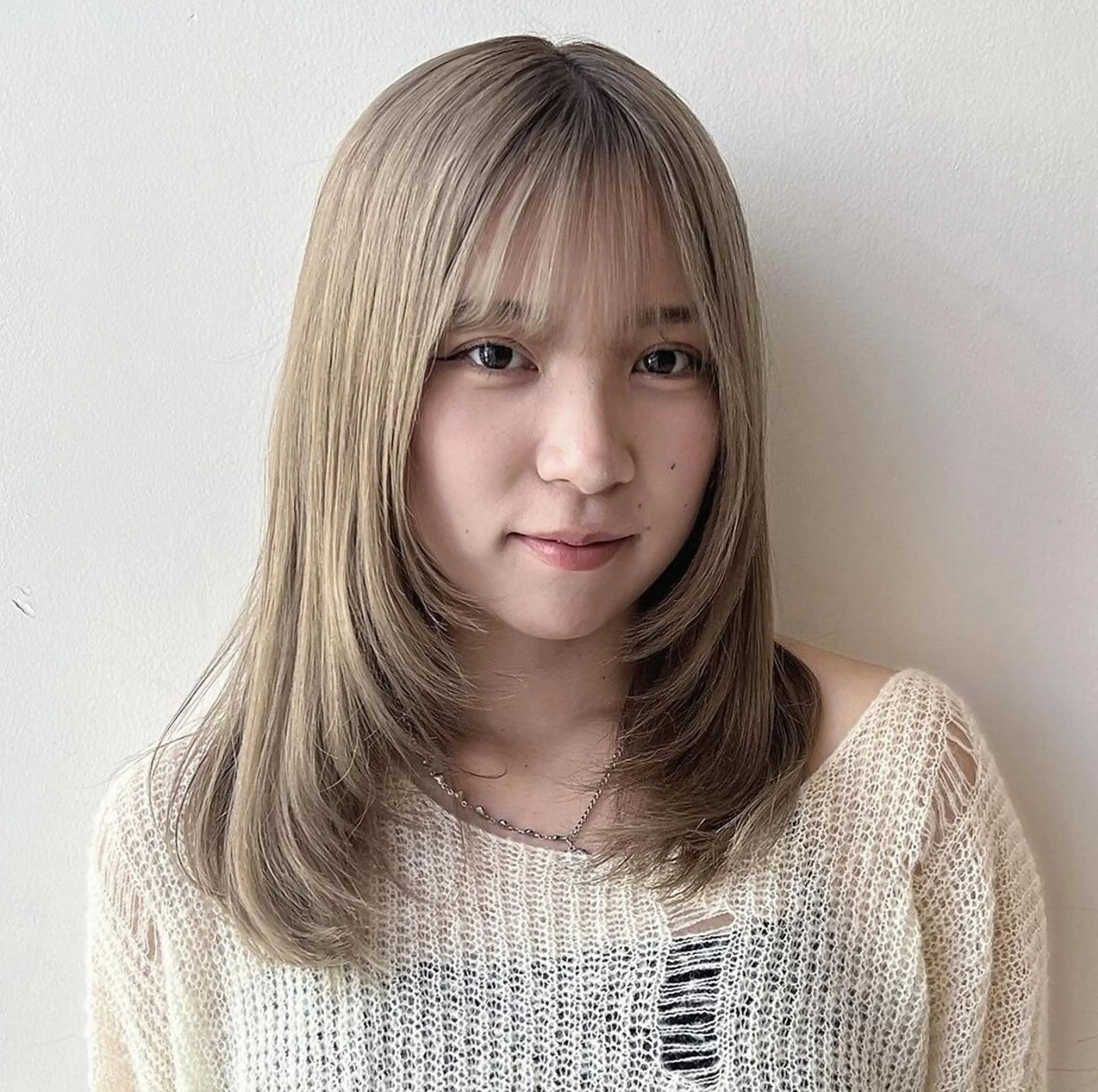 セミロング モデル募集/カレン /レイヤーカットのヘアスタイル