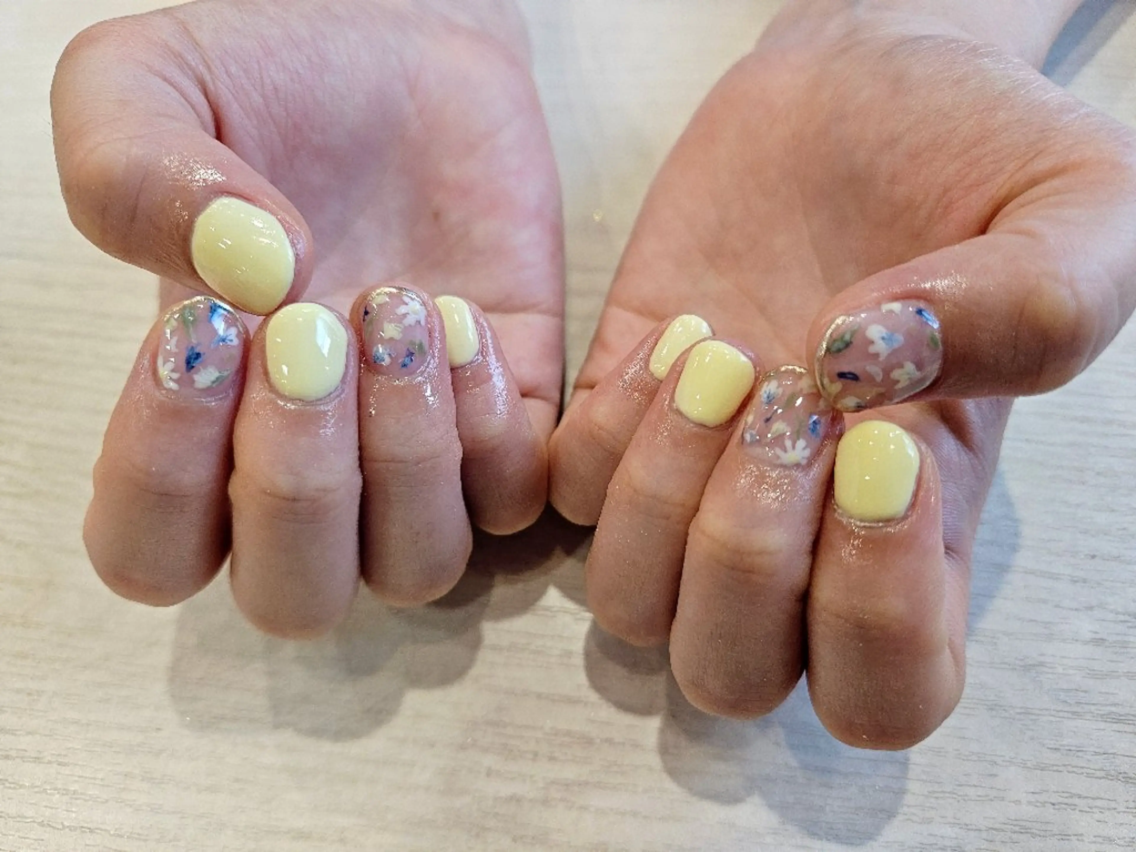 ネイル ハンドネイル 関口 友菜のヘアスタイル