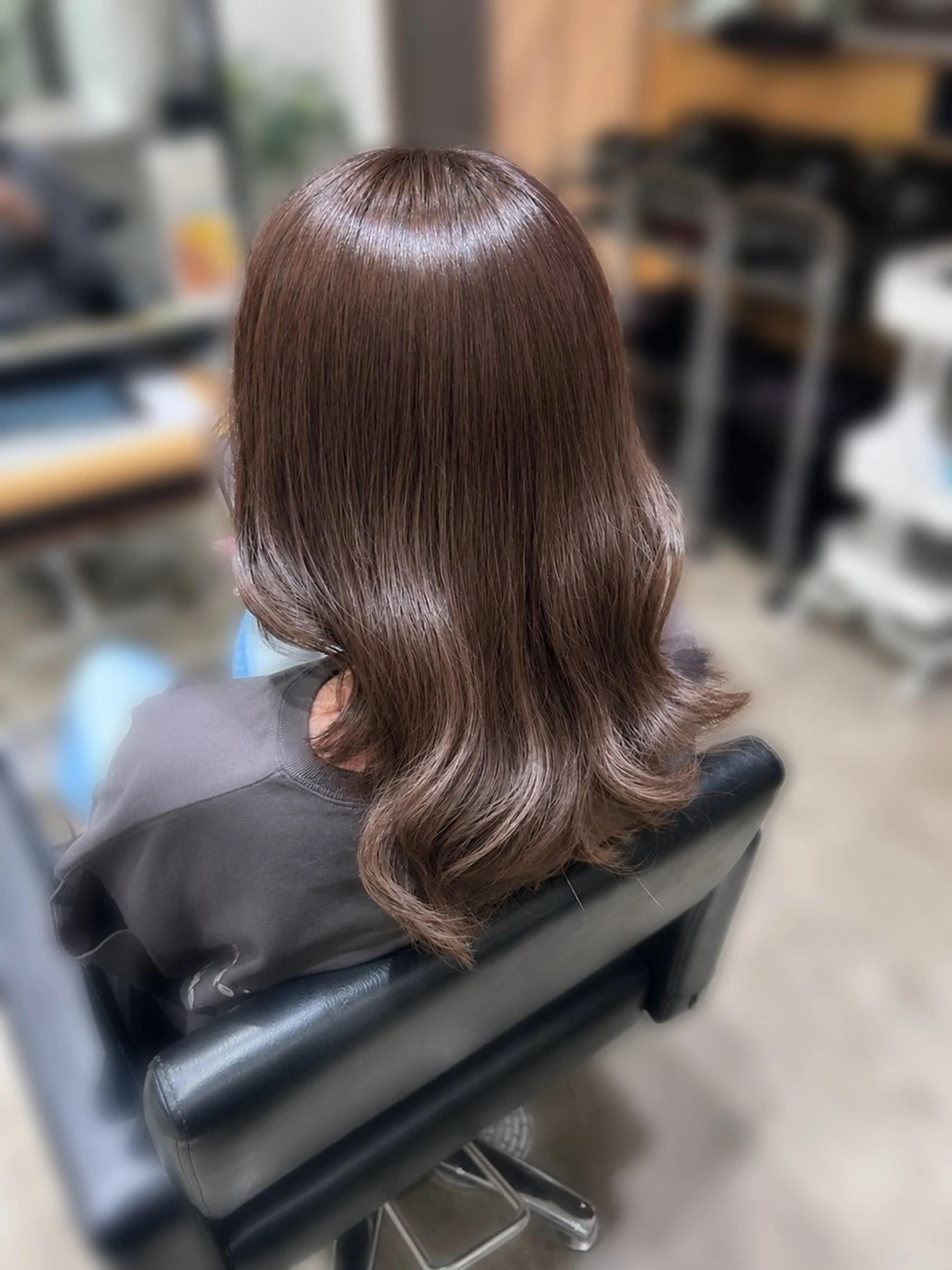 セミロング カラー ブラウンカラー ショコラブラウン ヘアカラー くろだ かなのヘアスタイル