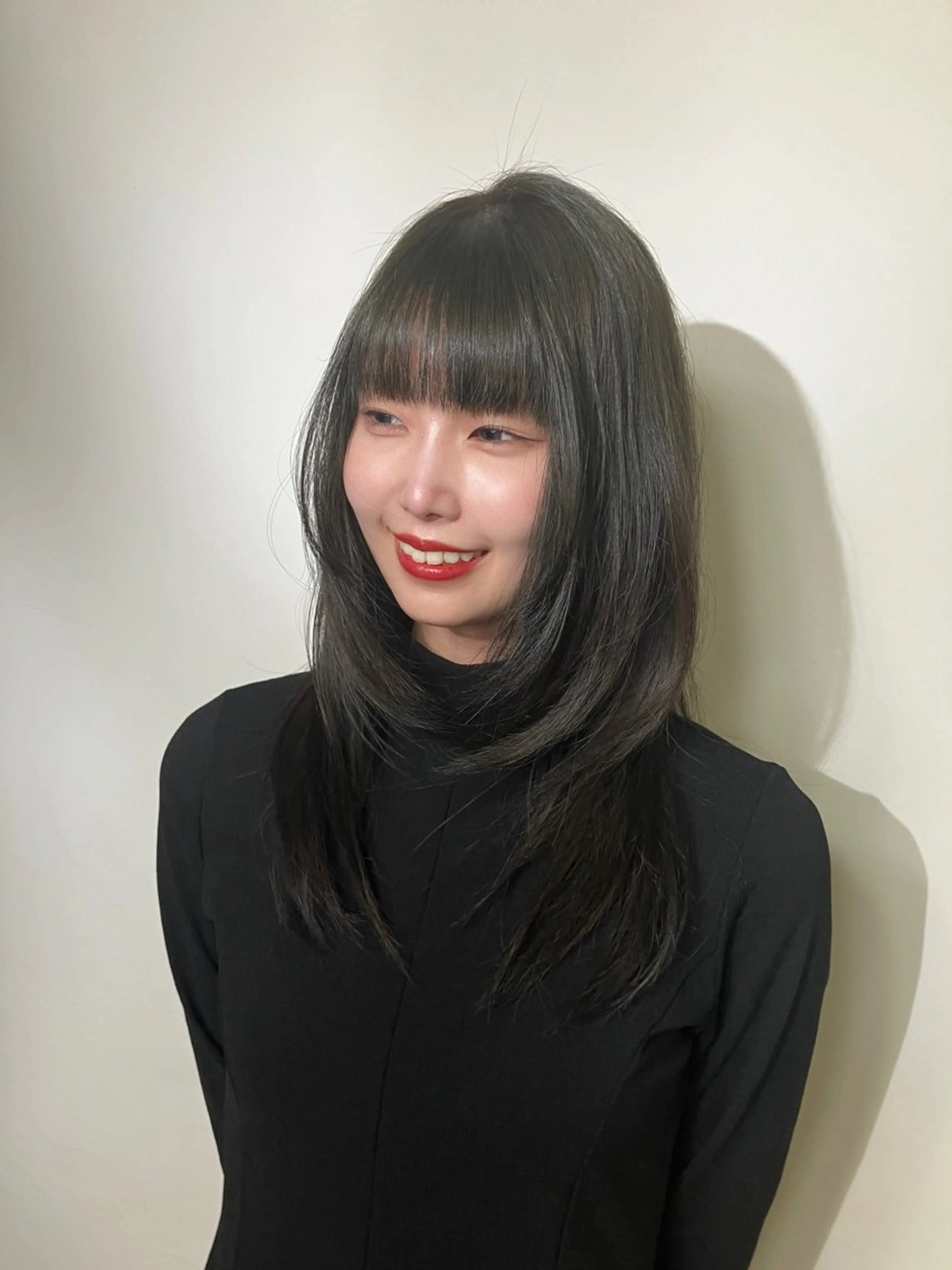 ロング Hanaka🐈‍⬛ 海外×ニュアンスのヘアスタイル