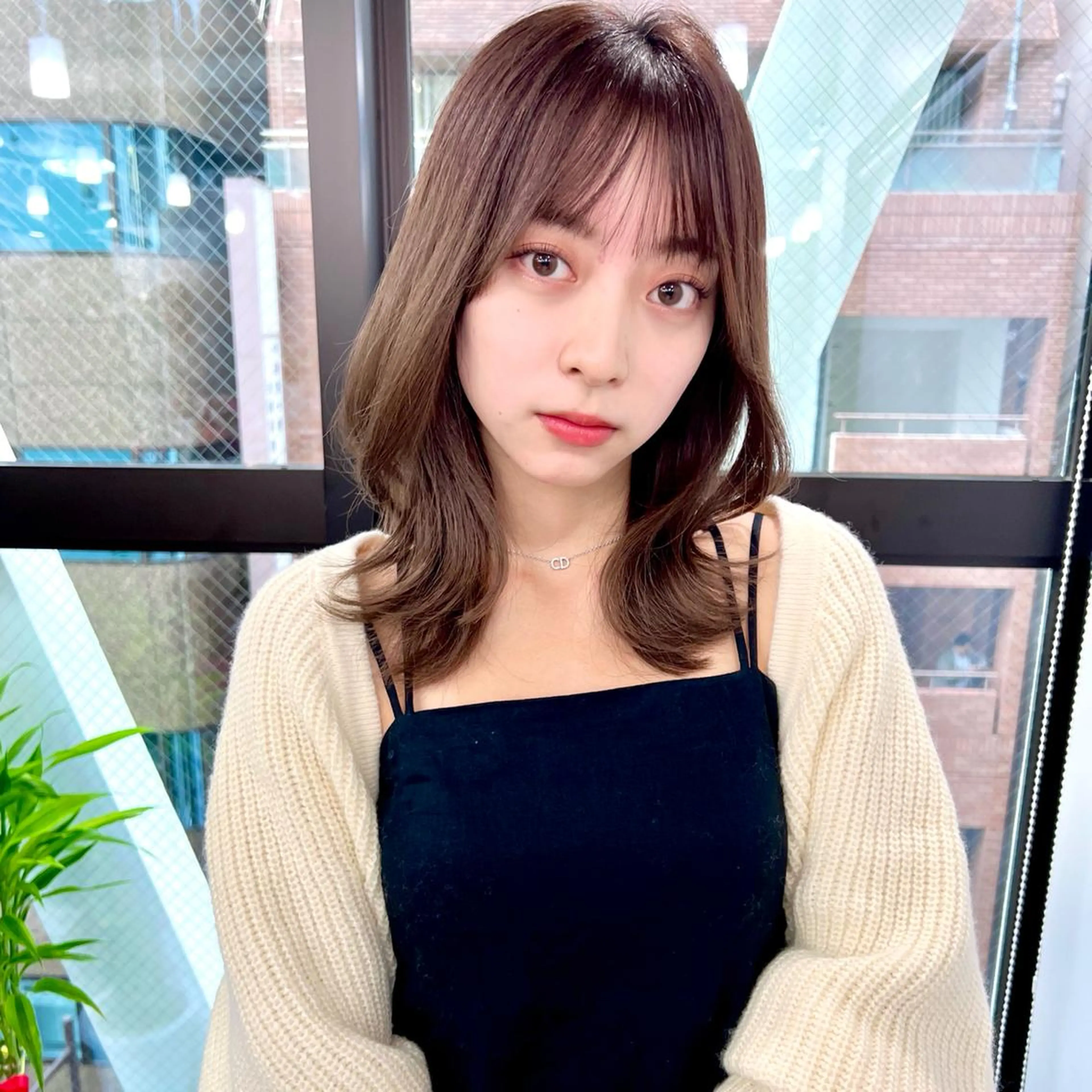 ミディアム カラー ヘアアレンジ カット ヘアカラー トリートメント トレンドヘア🩶 艶髪🩶yoshiのヘアスタイル