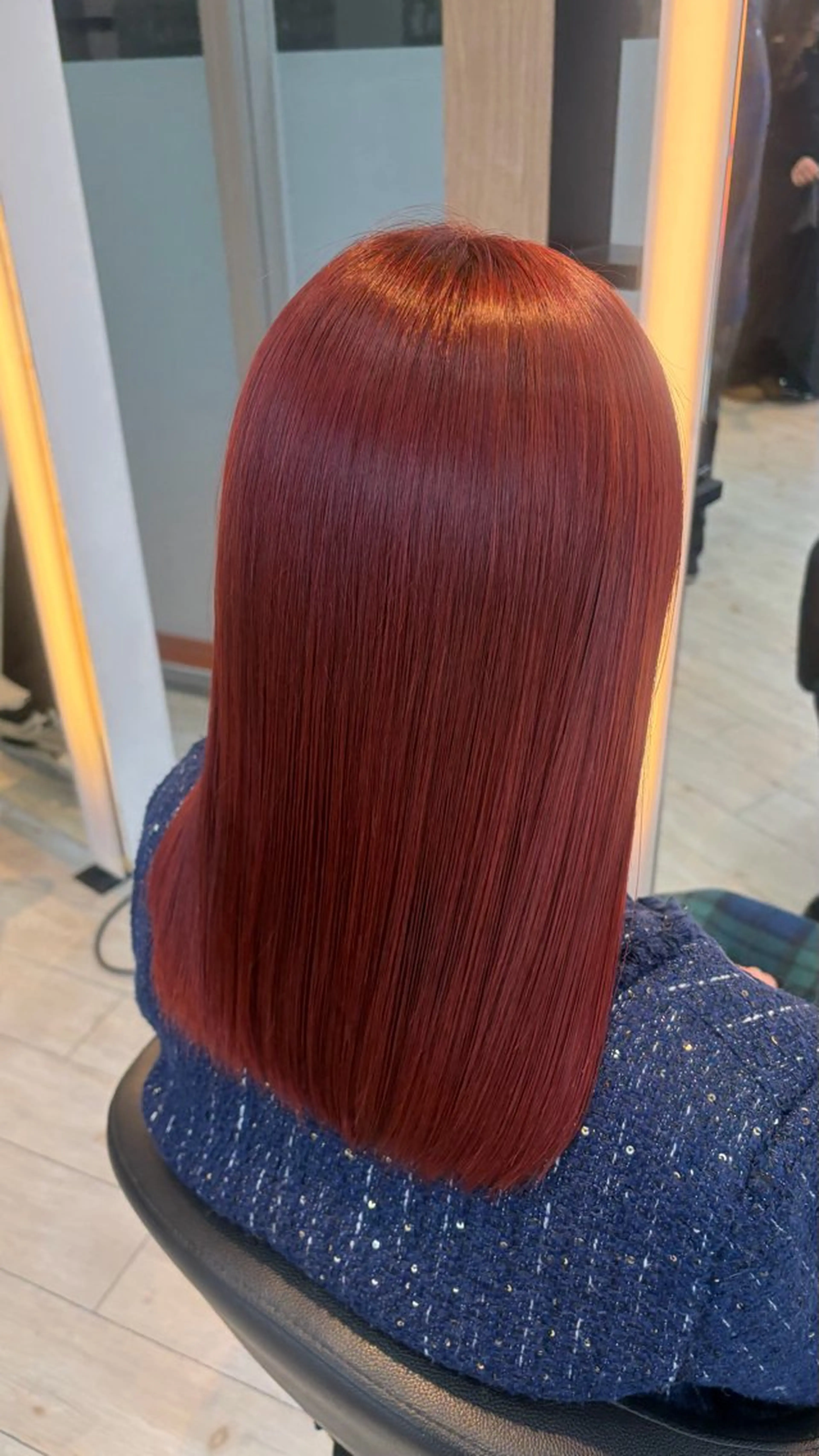 セミロング カラー カット ヘアカラー トリートメント ブリーチ/髪質改善/ ハイトーン/暖色のヘアスタイル