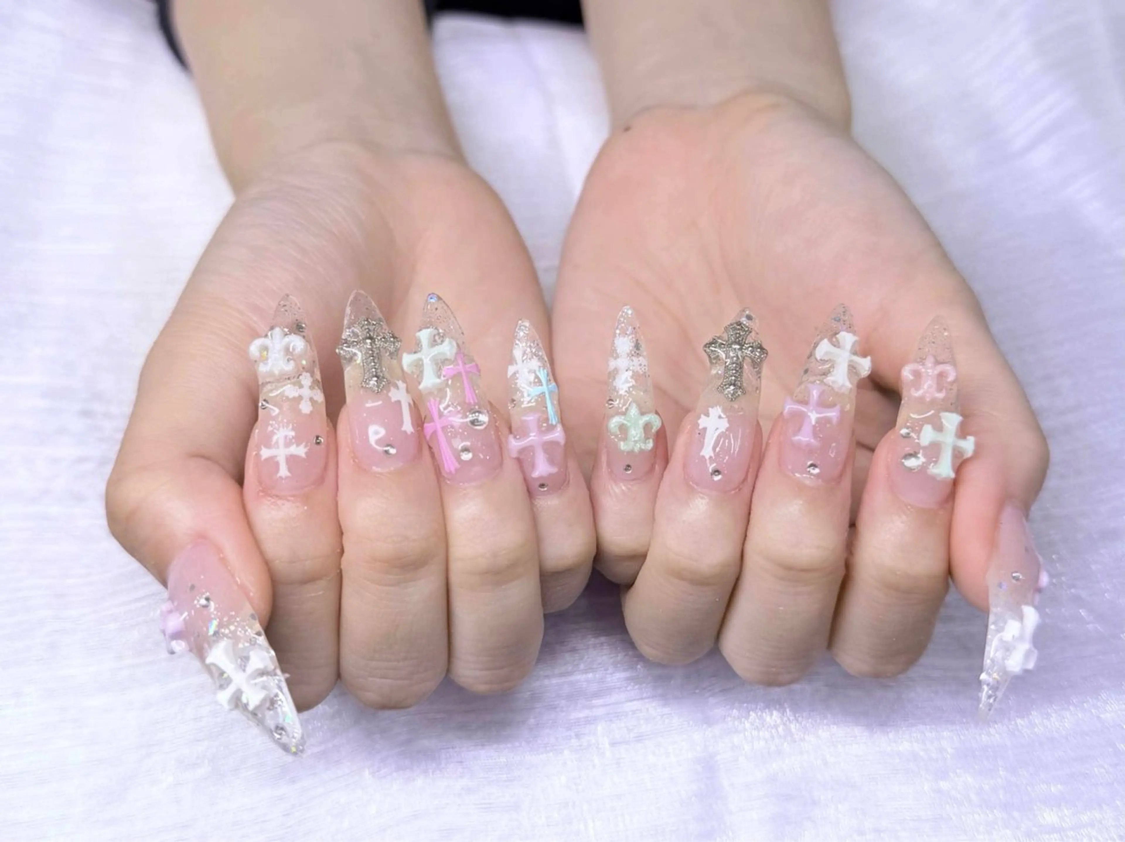 ネイル 長さ出し グラデーション 卒業式 キラキラネイル マグネットネイル ハンドネイル Lee Nailsのネイルデザイン