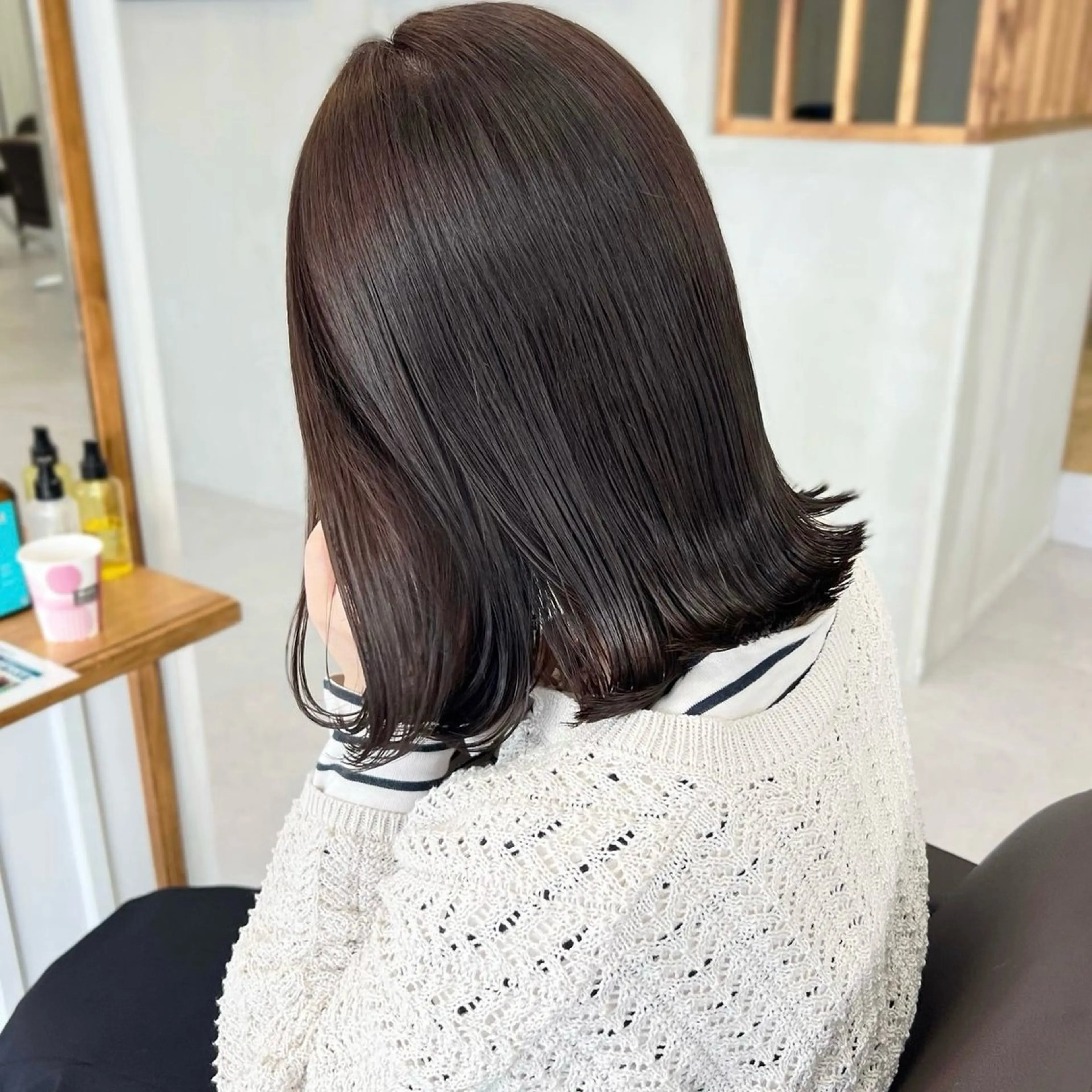 ミディアム カラー 濱野 梨奈のヘアスタイル