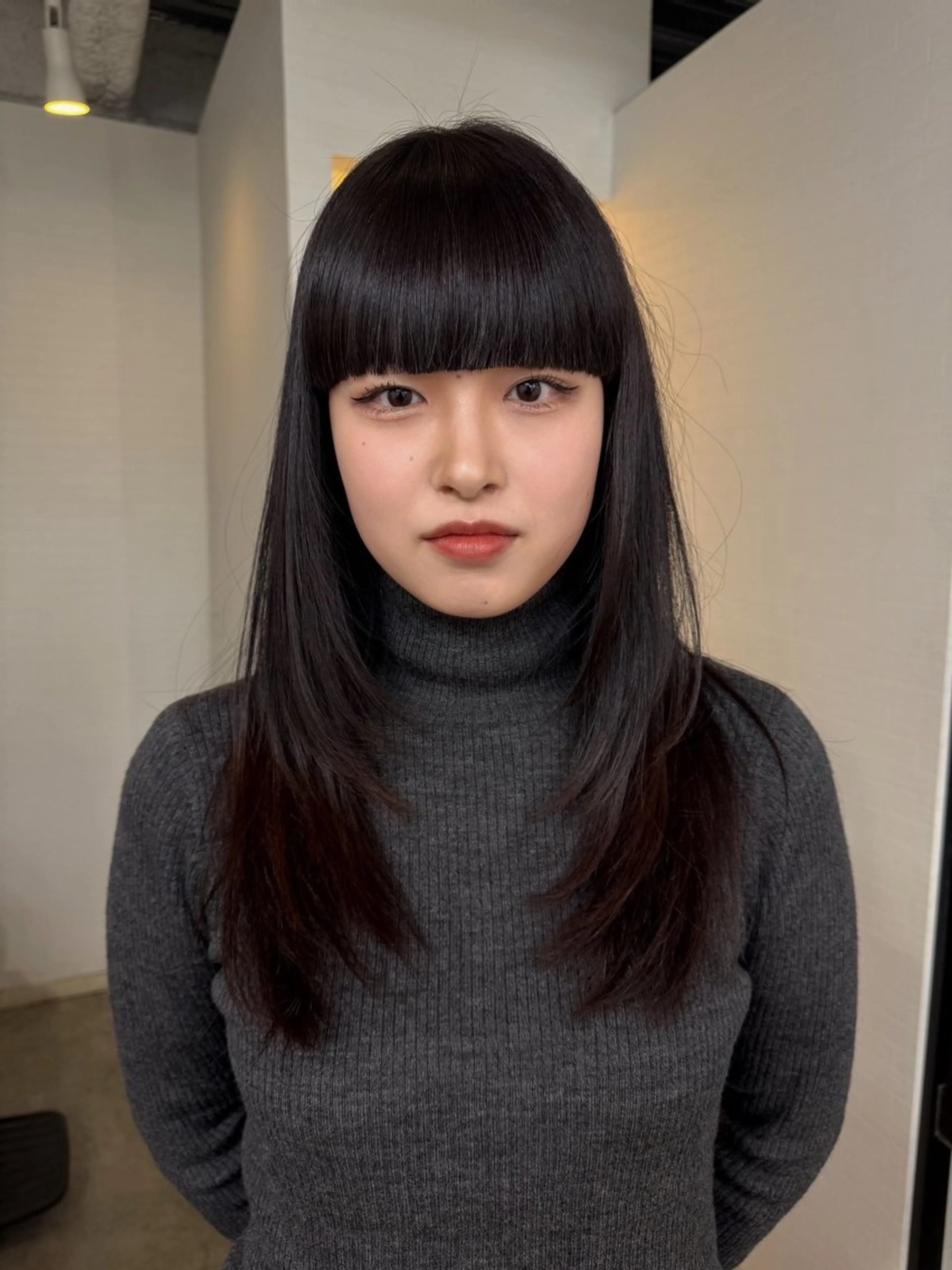 セミロング カラー レイヤーカット カット ヘアカラー トリートメント 縮毛矯正 髪質改善寺坂雄飛💐のヘアスタイル