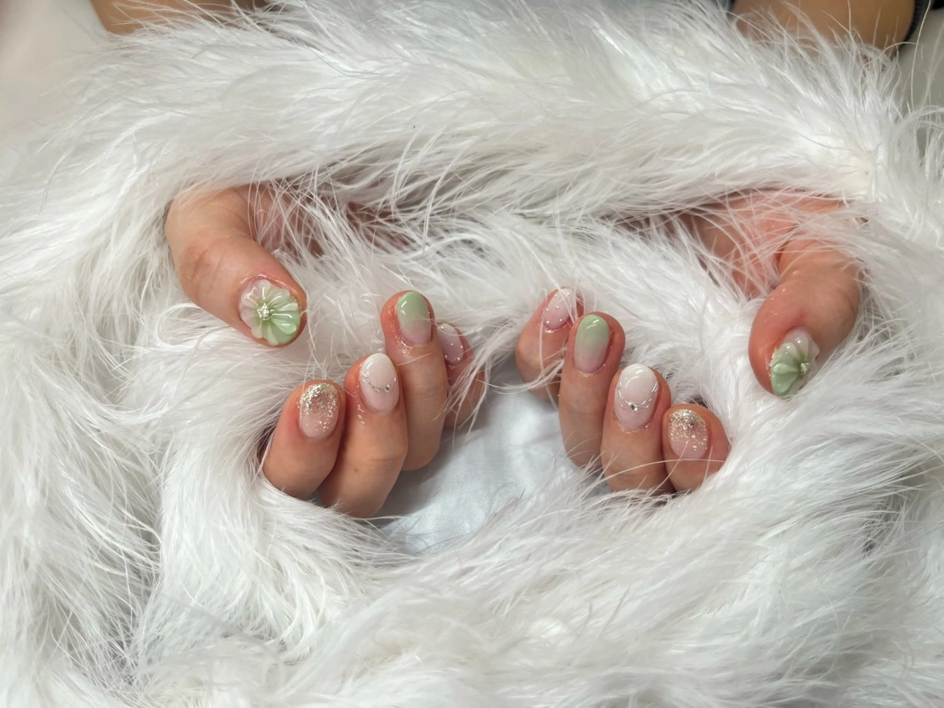 ネイル ハンドネイル honoka池袋🎀 ガーリーネイル🤍のネイルデザイン