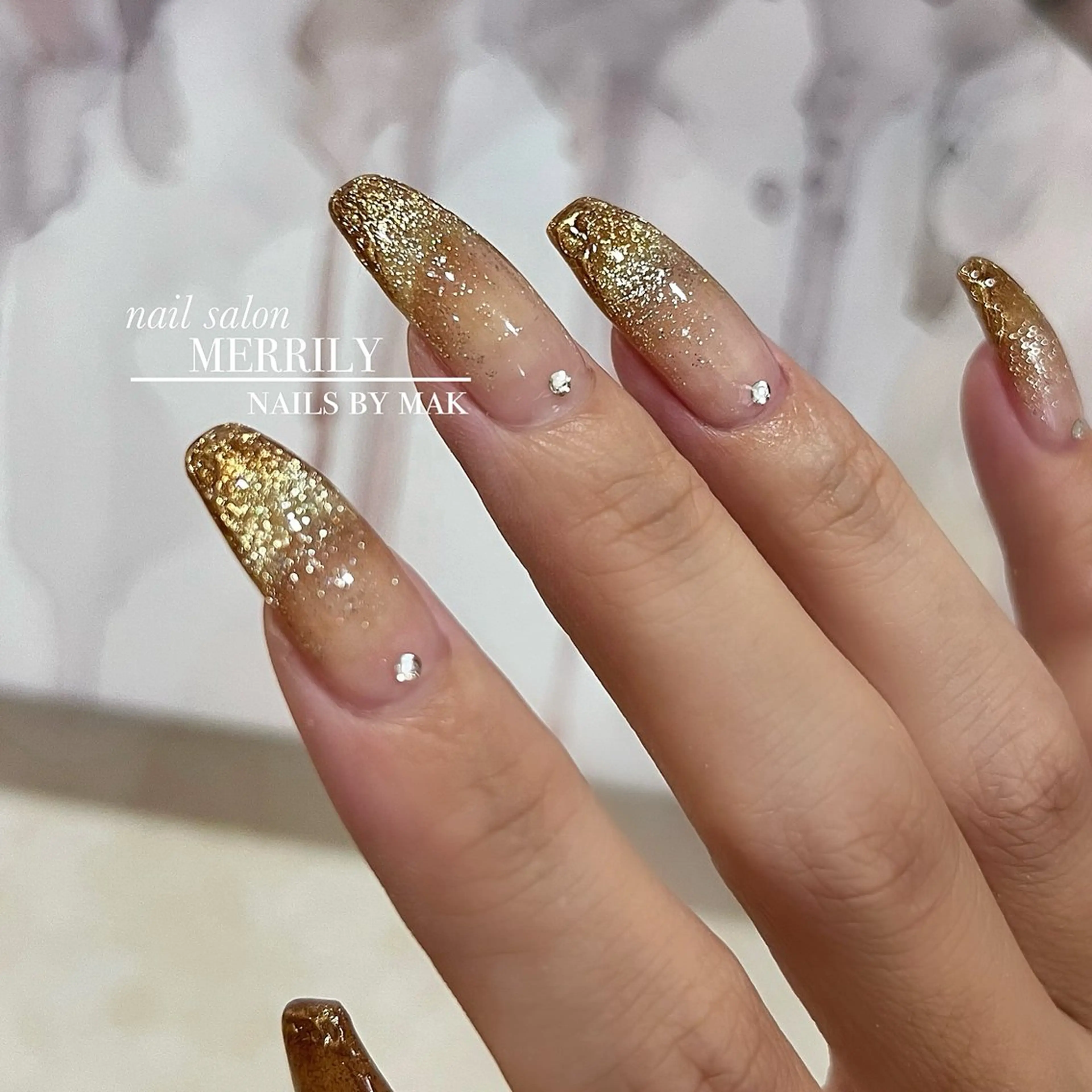 ネイル キラキラネイル マグネットネイル ハンドネイル salon de Chéli所属・salon de Cheliのネイルデザイン