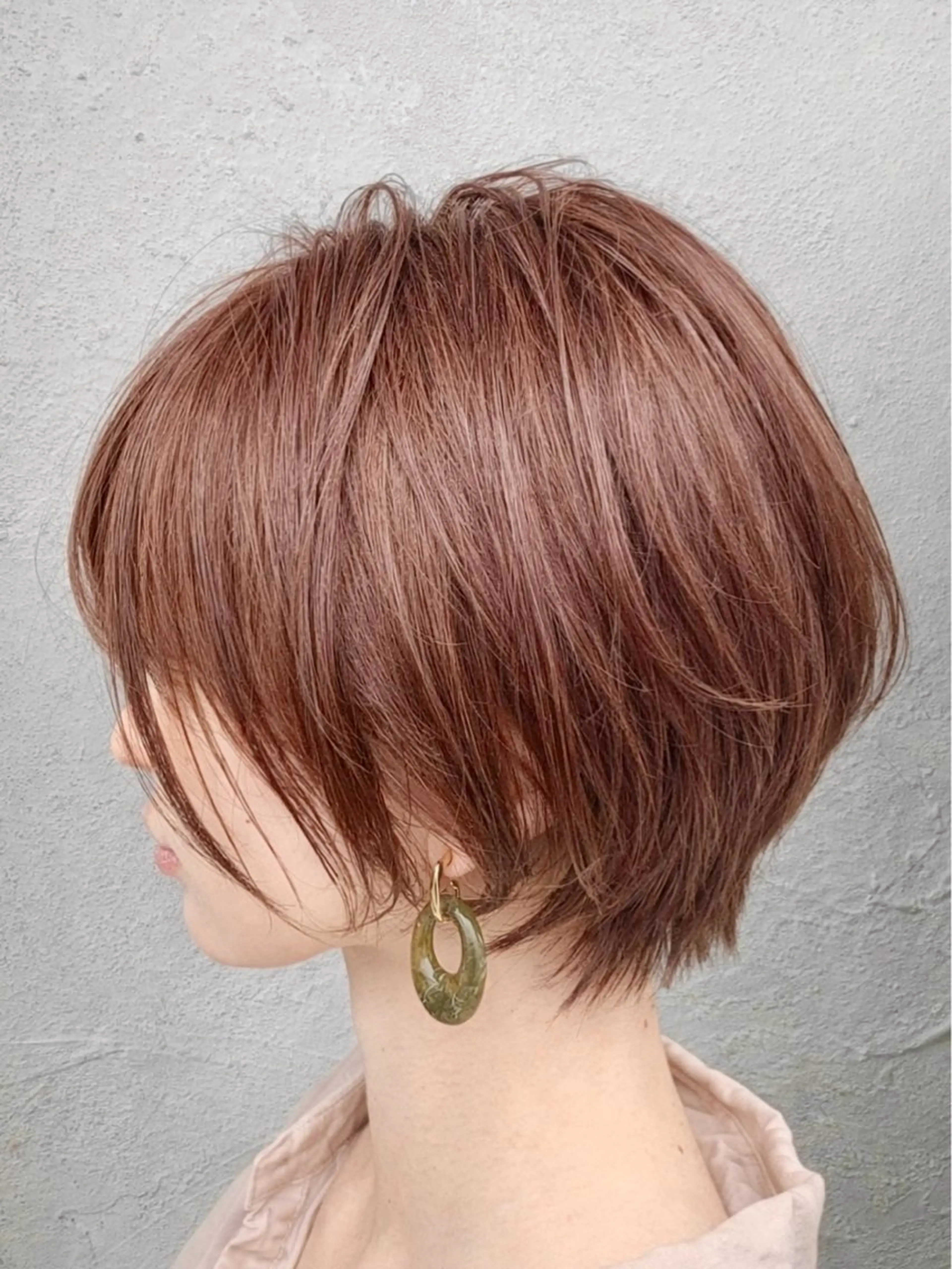 ショート カラー カット ヘアカラー トリートメント YUZUKI/艶カラ ー/丸みショートのヘアスタイル