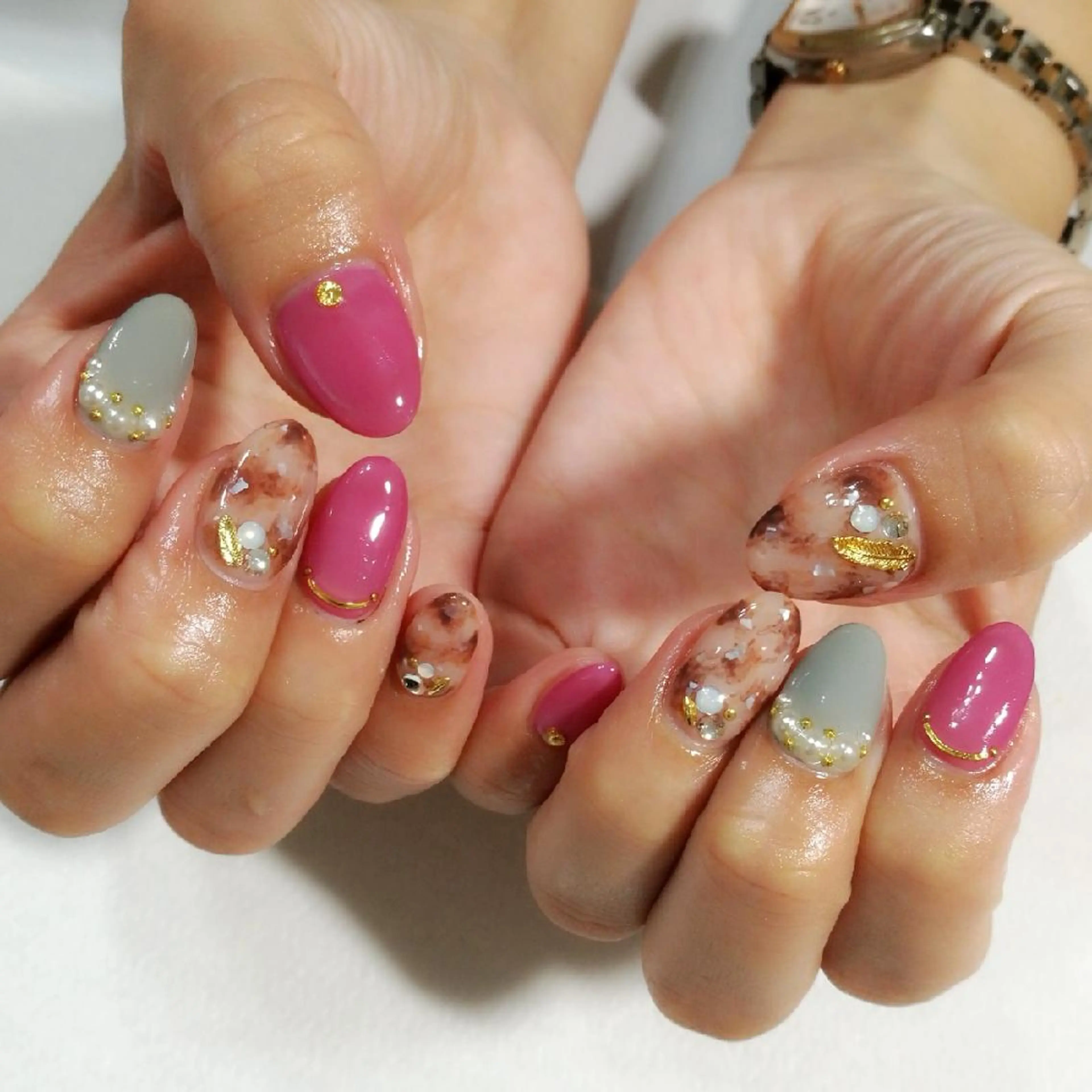 ネイル VIOLUS 関目のネイルデザイン