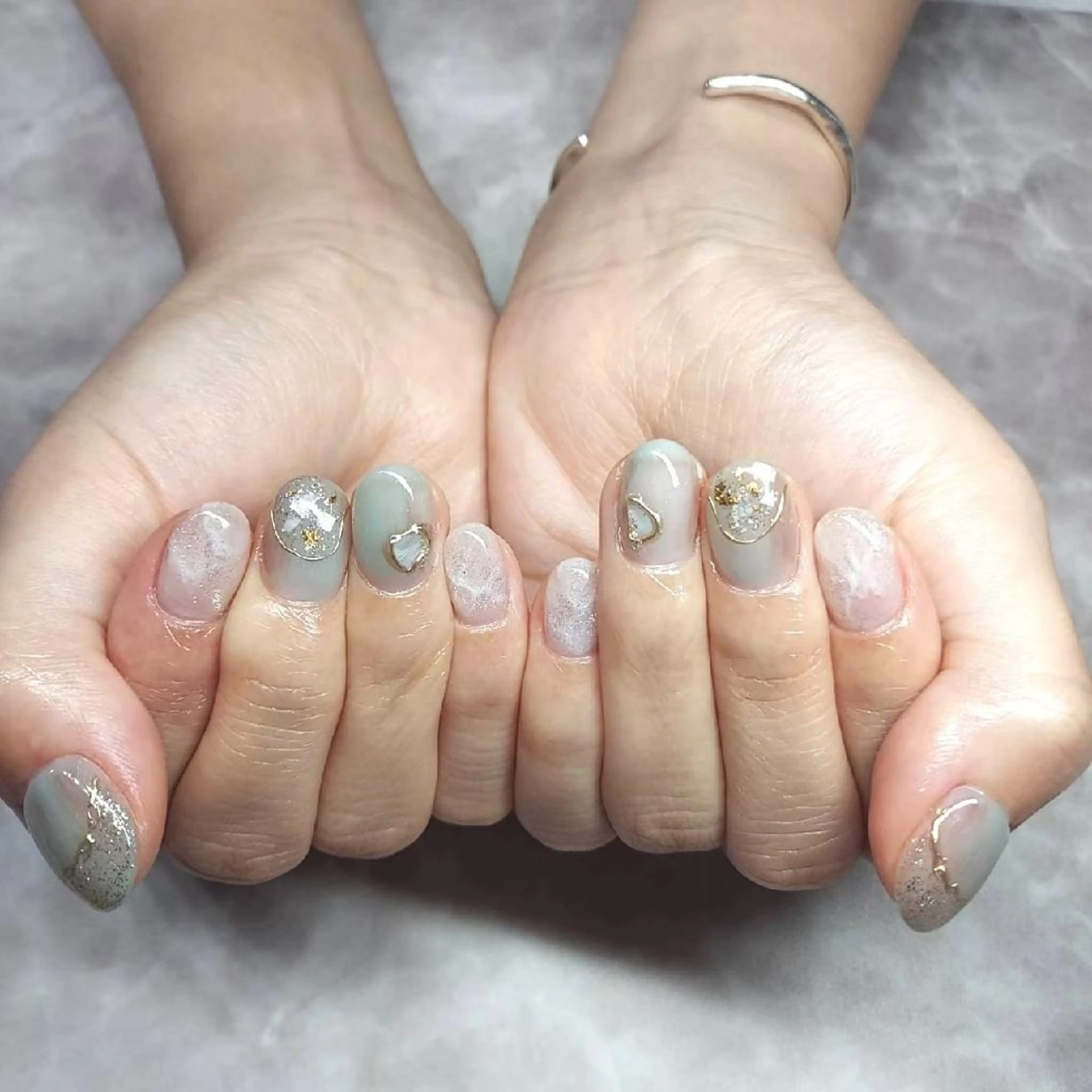 ネイル フラワーネイル マグネットネイル ミラーネイル ニュアンスネイル ハンドネイル 栗東駅 徒歩10分 ネイルサロン ディアのネイルデザイン