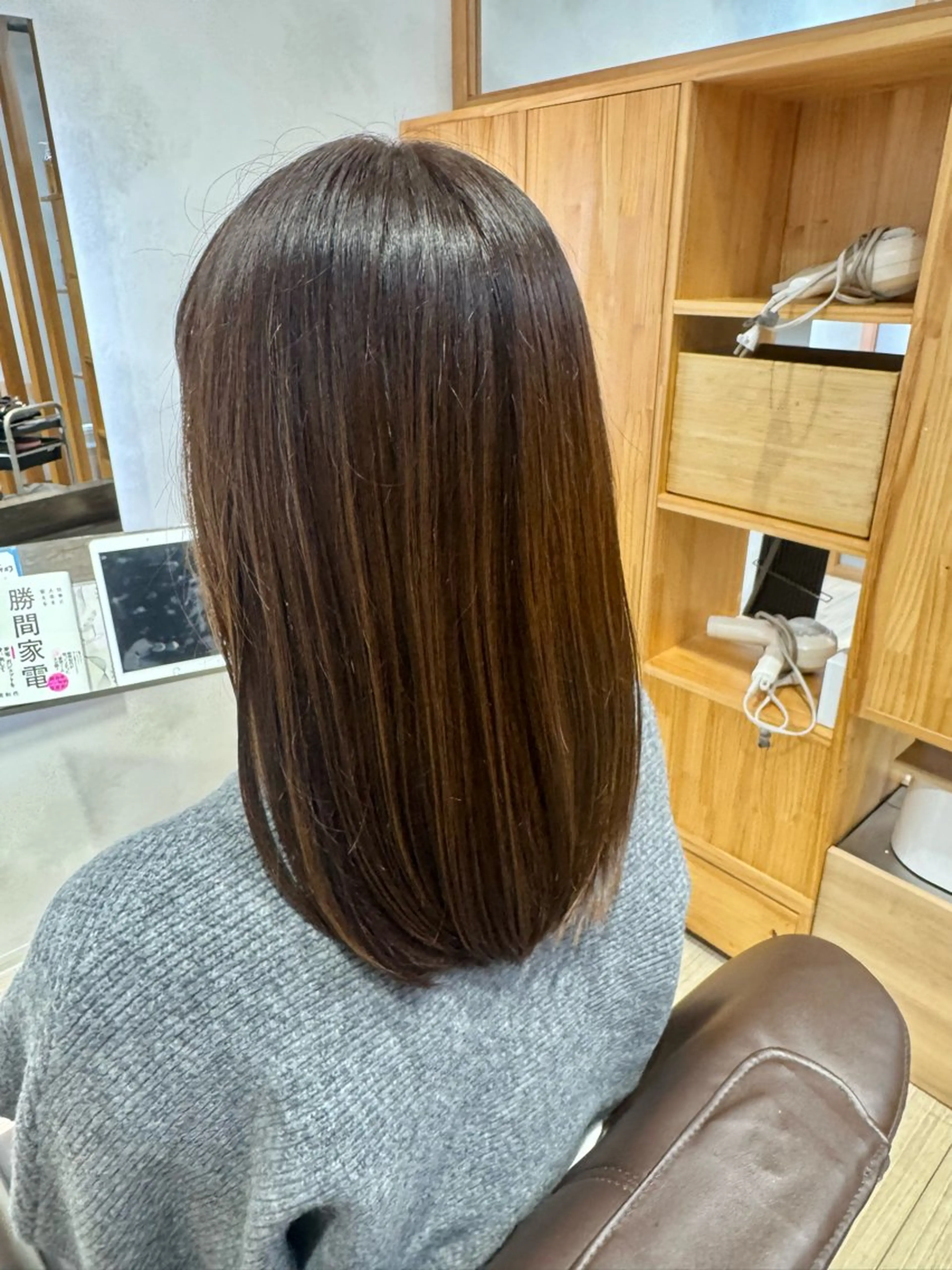 セミロング カラー ベージュカラー ブリーチ 透明感カラー ブリーチなしカラー 山田 省吾のヘアスタイル