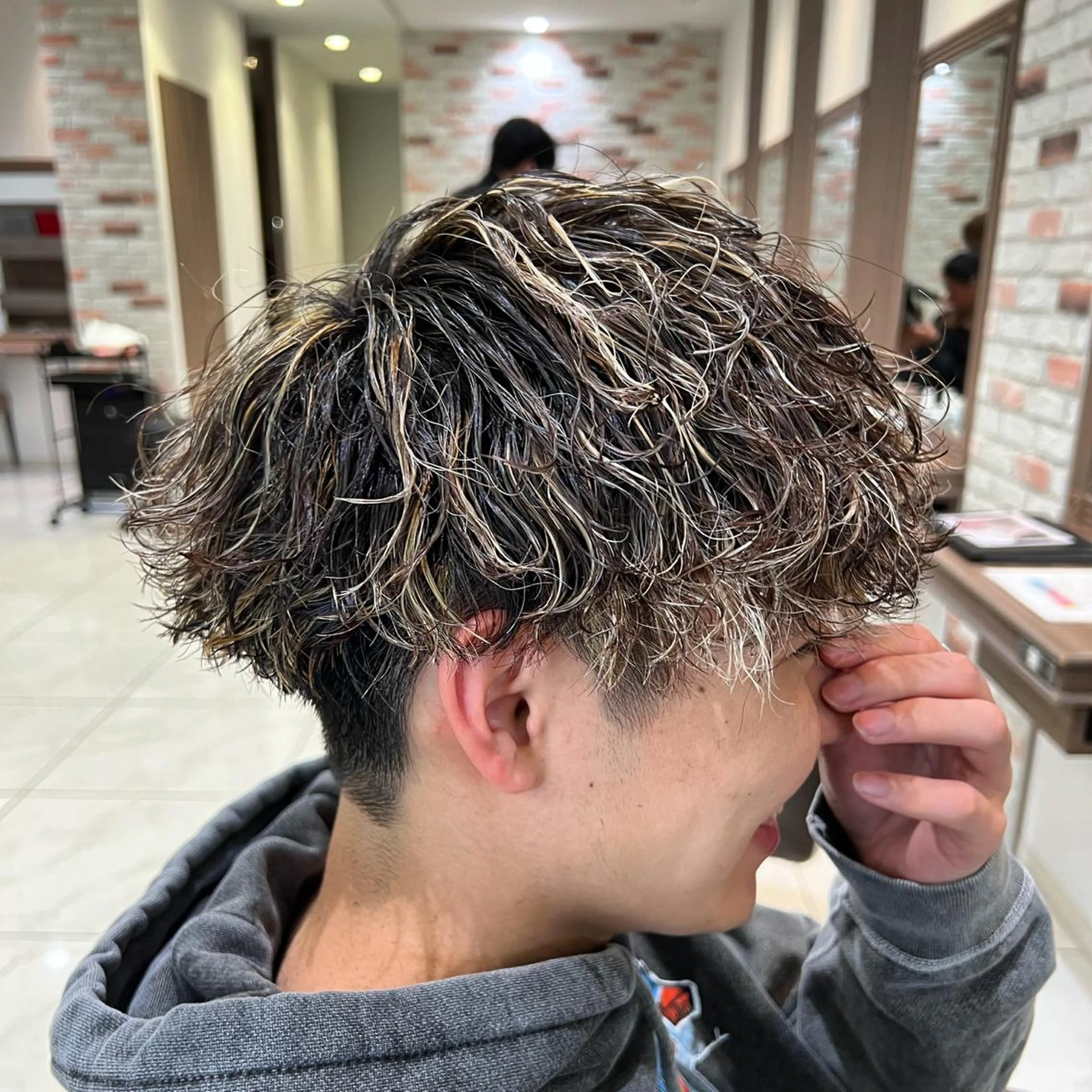 パーマ メンズ カット パーマ メンズ似合わせ特化/ 縮毛矯正/佐野友尉のヘアスタイル