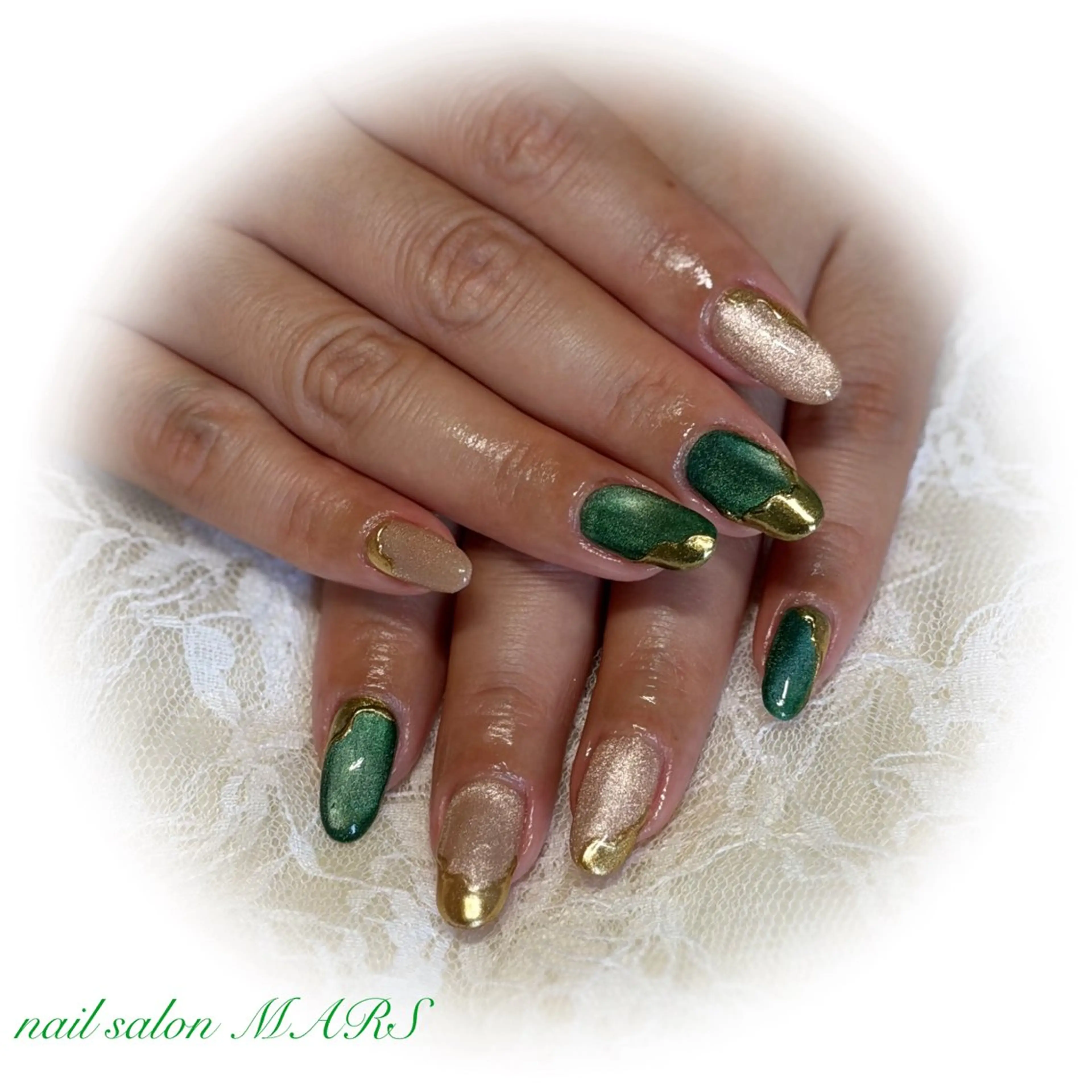 ネイル グリーン マグネットネイル ミラーネイル nail salon MARSのネイルデザイン