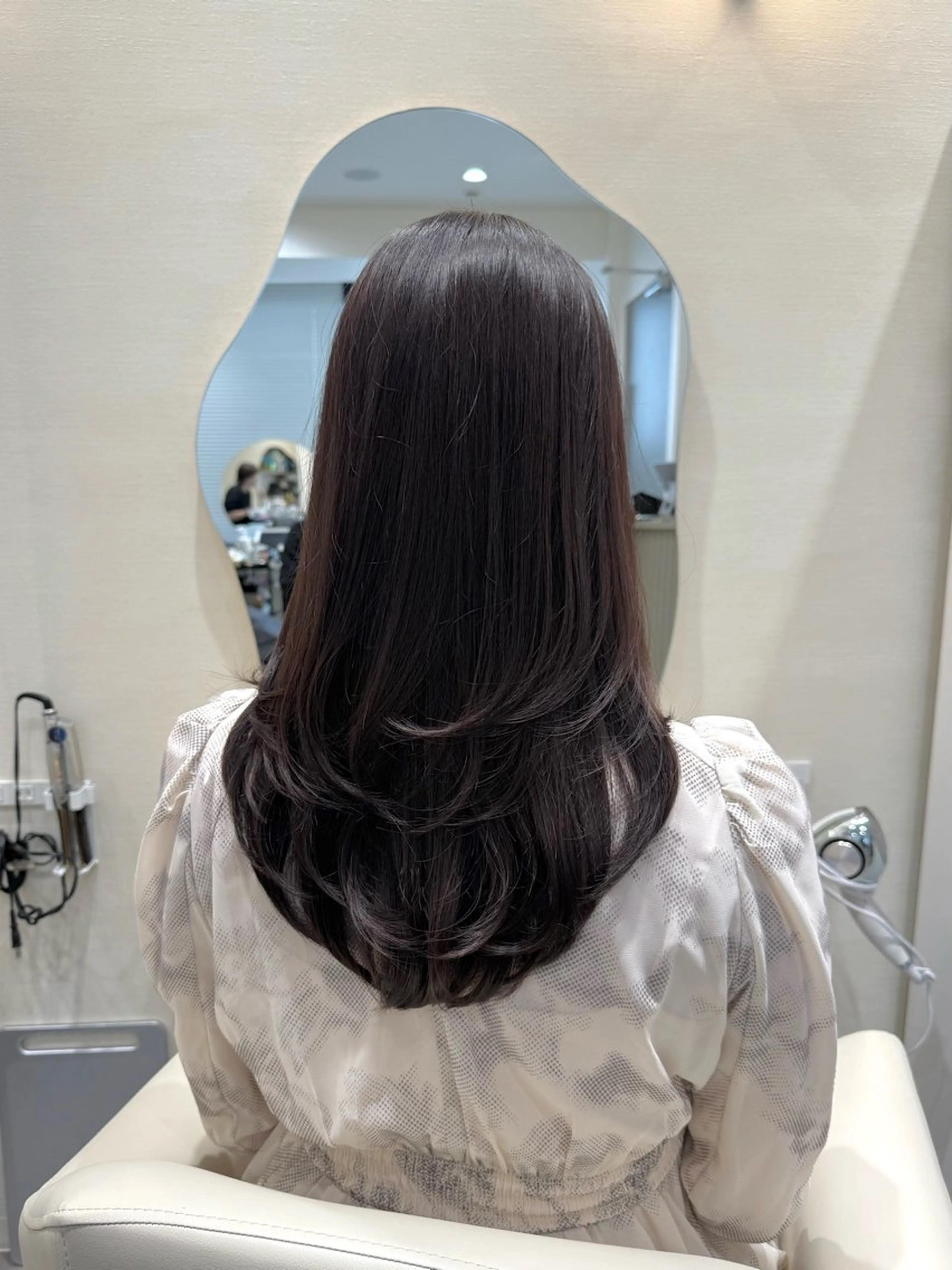 ミディアム カラー ブリーチ グレージュ ラベンダーカラー ラベンダーグレージュ ラベンダーグレー カット ヘアカラー トリートメント 矢野 晃平のヘアスタイル