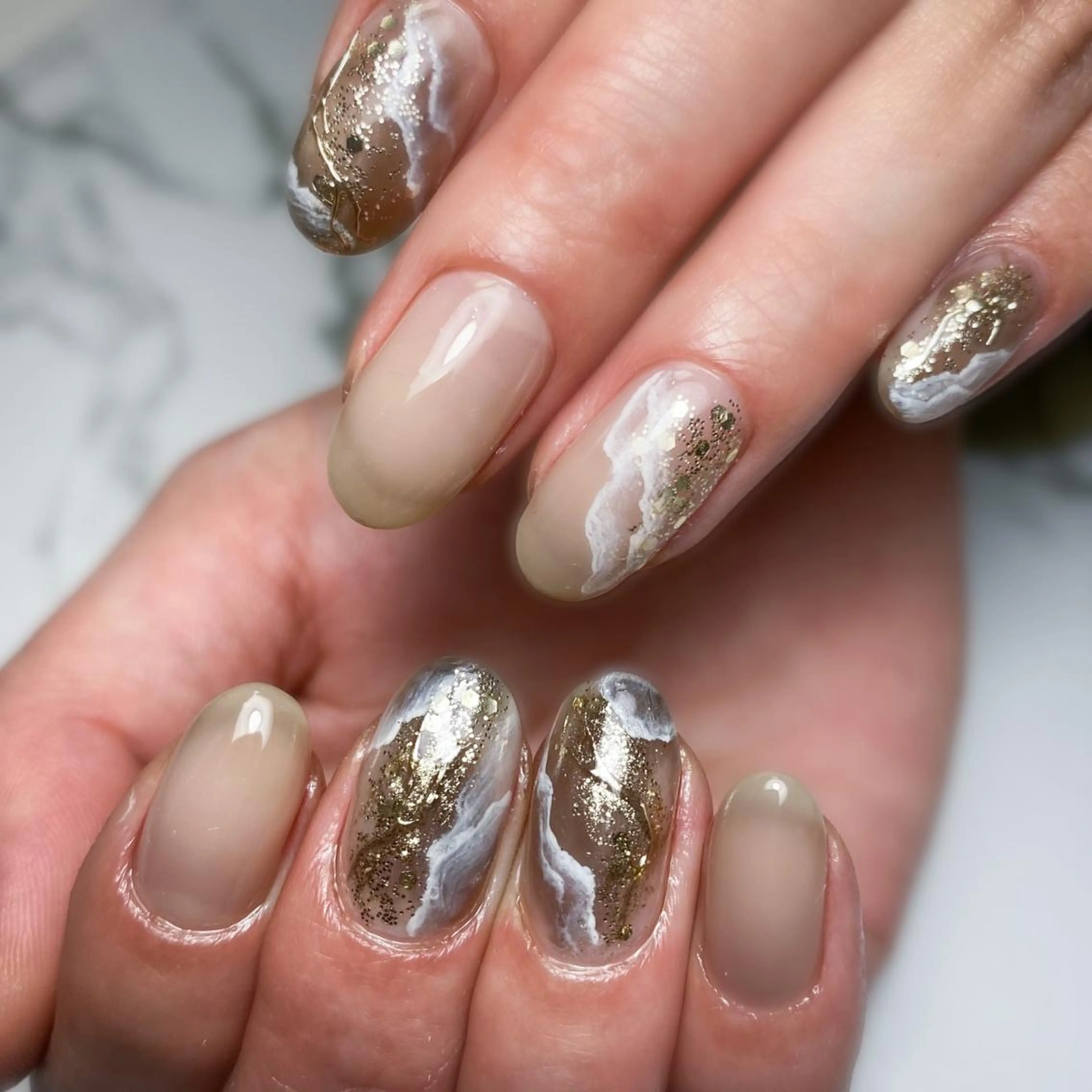 ミディアム ネイル アートネイル ブラウン ハンドネイル &.nail/ ニュアンス/持込み可のネイルデザイン