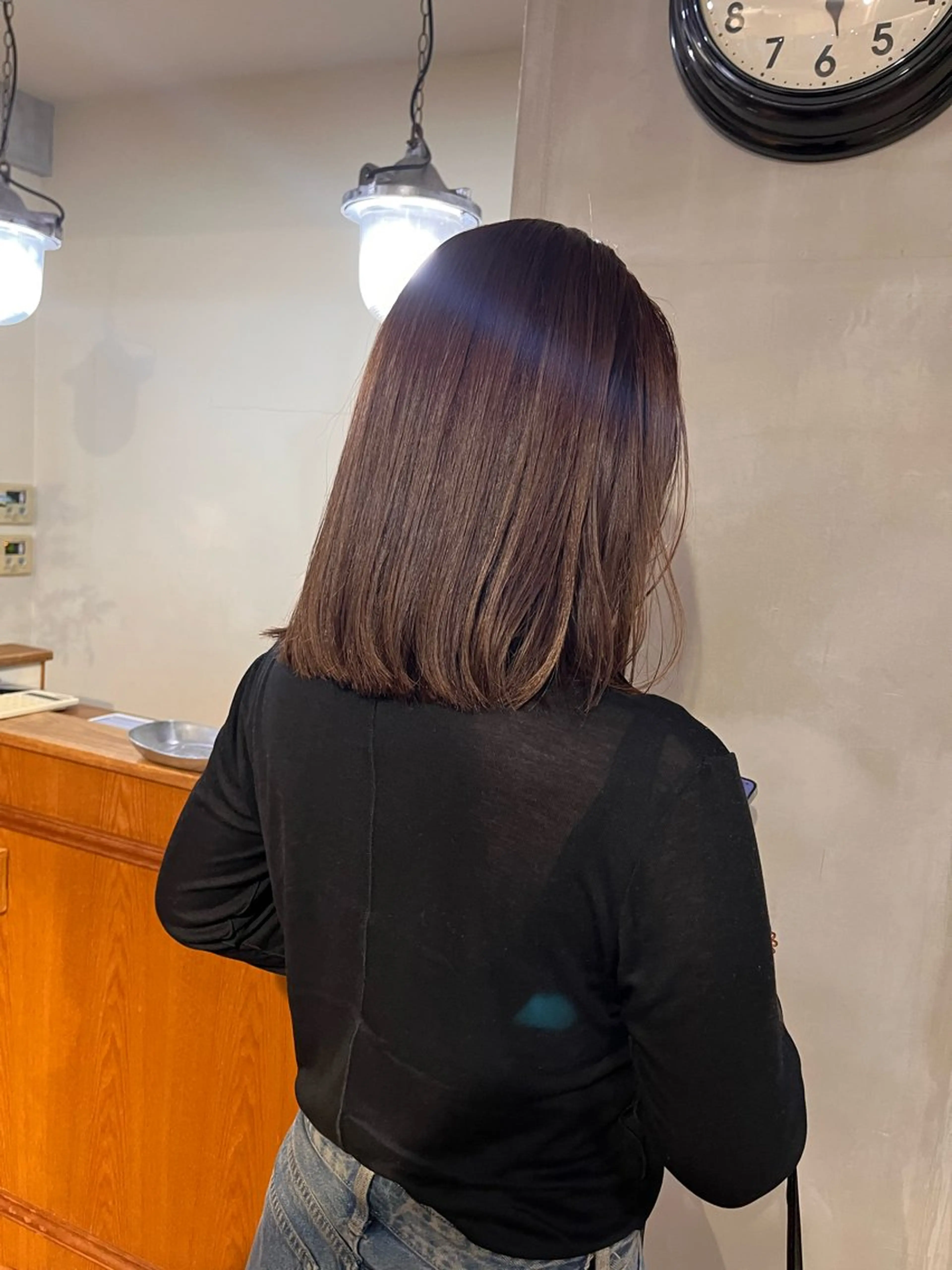 ミディアム ボブ 外ハネヘア カット ヘアカラー 薬院:今泉/上川美幸 ボブ/顔周りレイヤーのヘアスタイル