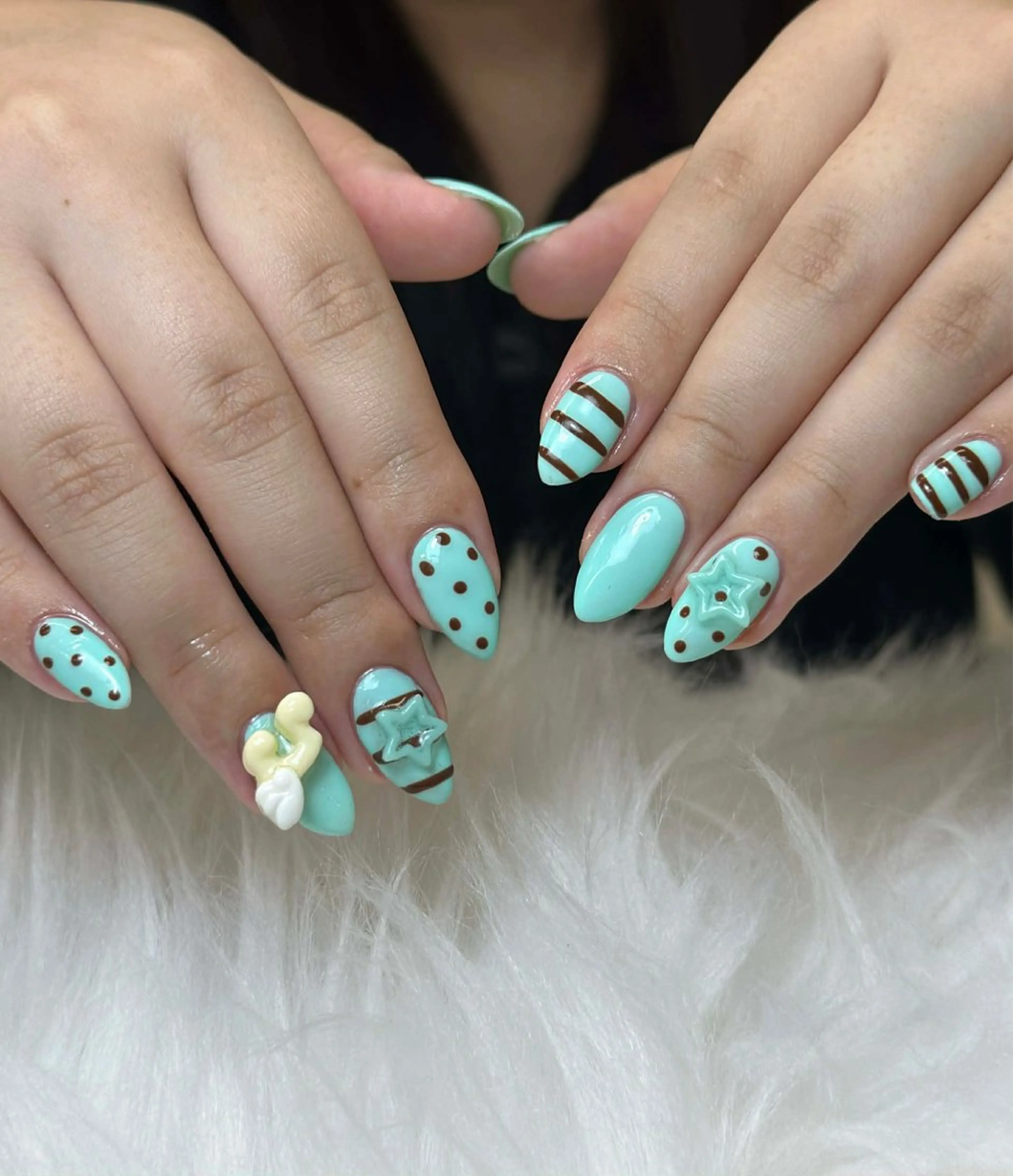 ネイル フレンチネイル ジェルネイル ガーリー 韓国ネイル ロングネイル ハンドネイル NieNail Nezukoのネイルデザイン