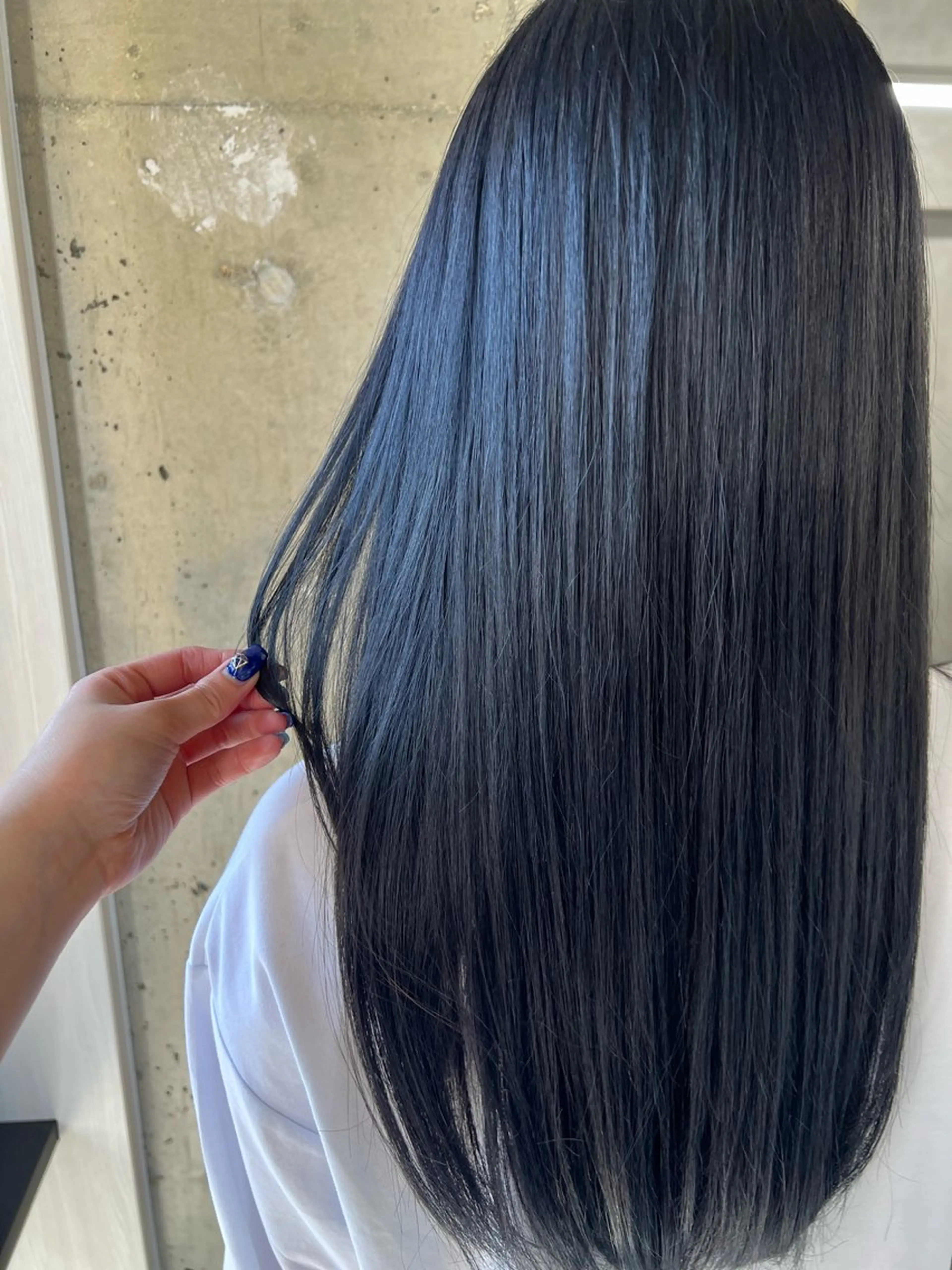 セミロング RINA 【Loem】のヘアスタイル