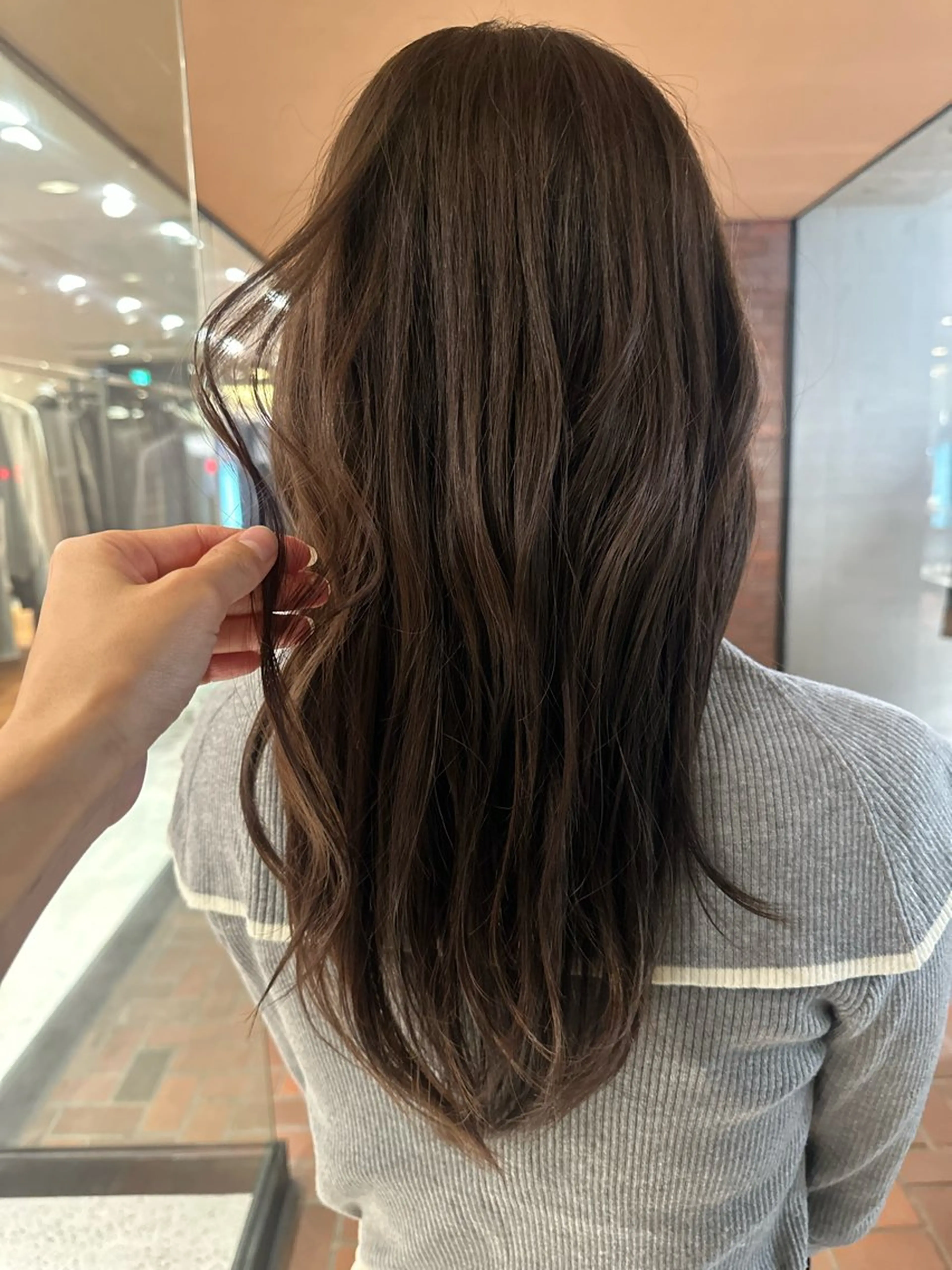 ロング カラー NORA銀座 NATSUMIのヘアスタイル