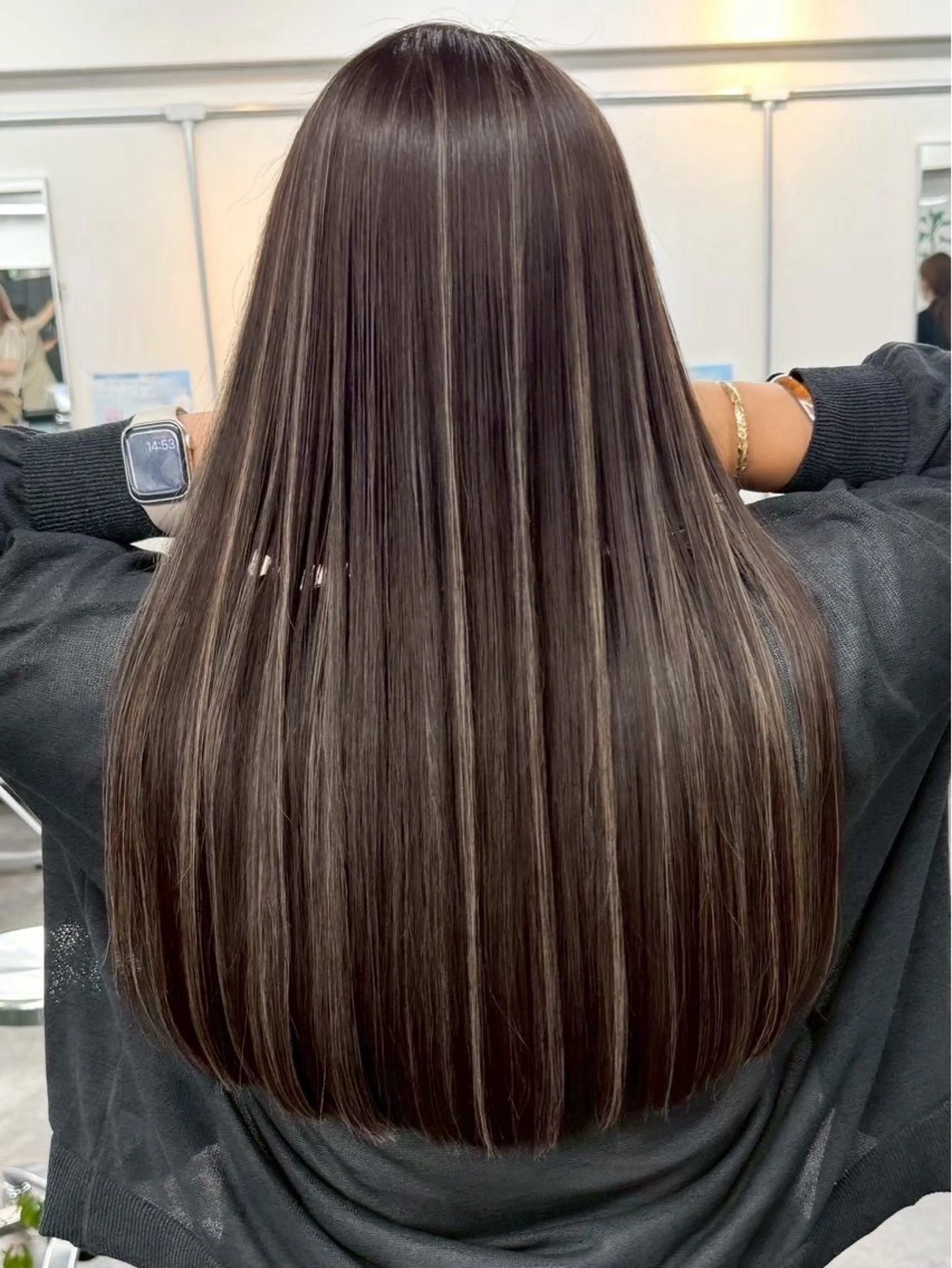 ロング ショートボブ ボブ 髪質改善 レイヤーカット トリートメント 市毛 結菜のヘアスタイル