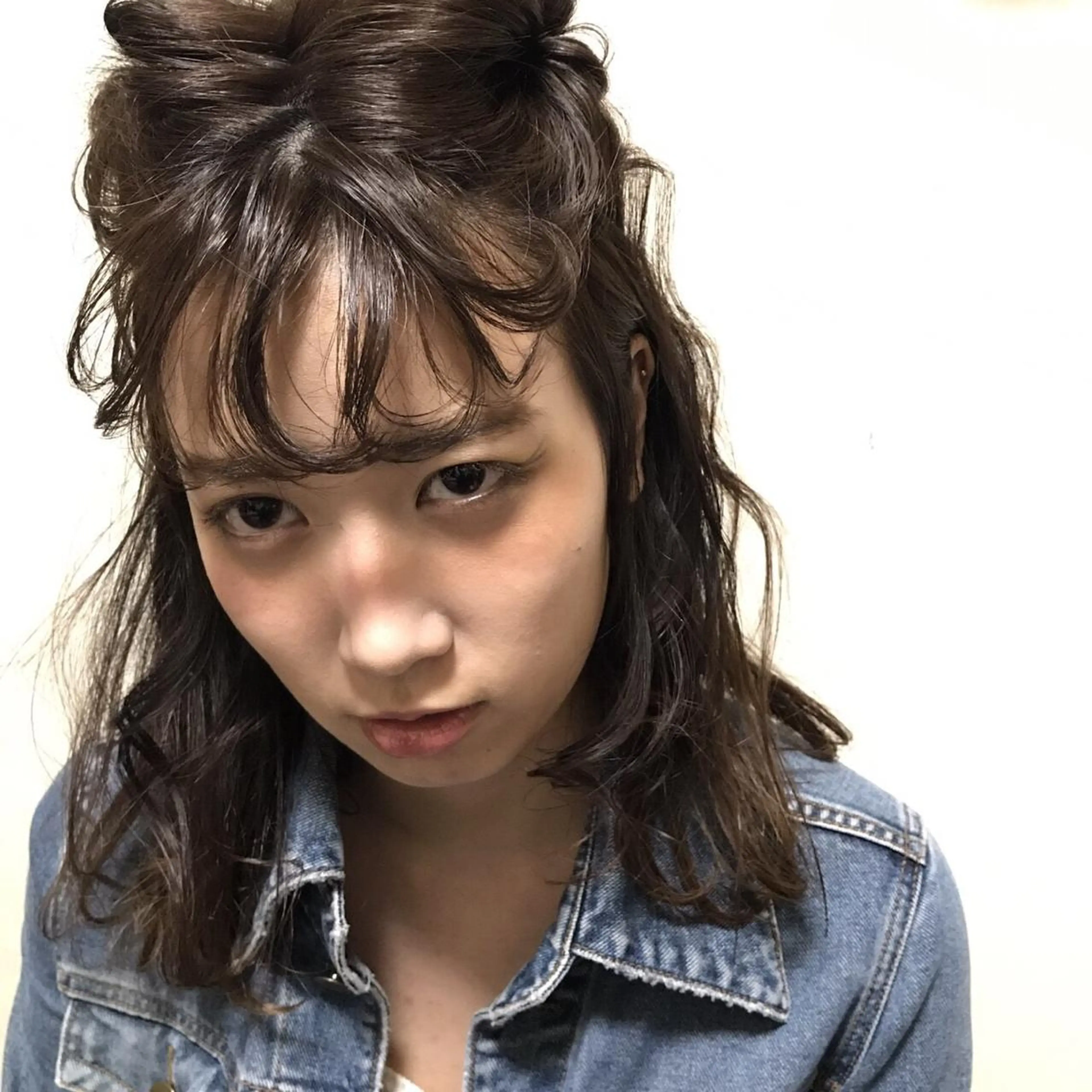 ミディアム カラー ヘアアレンジ シースルーバング sakamoto sayaのヘアスタイル