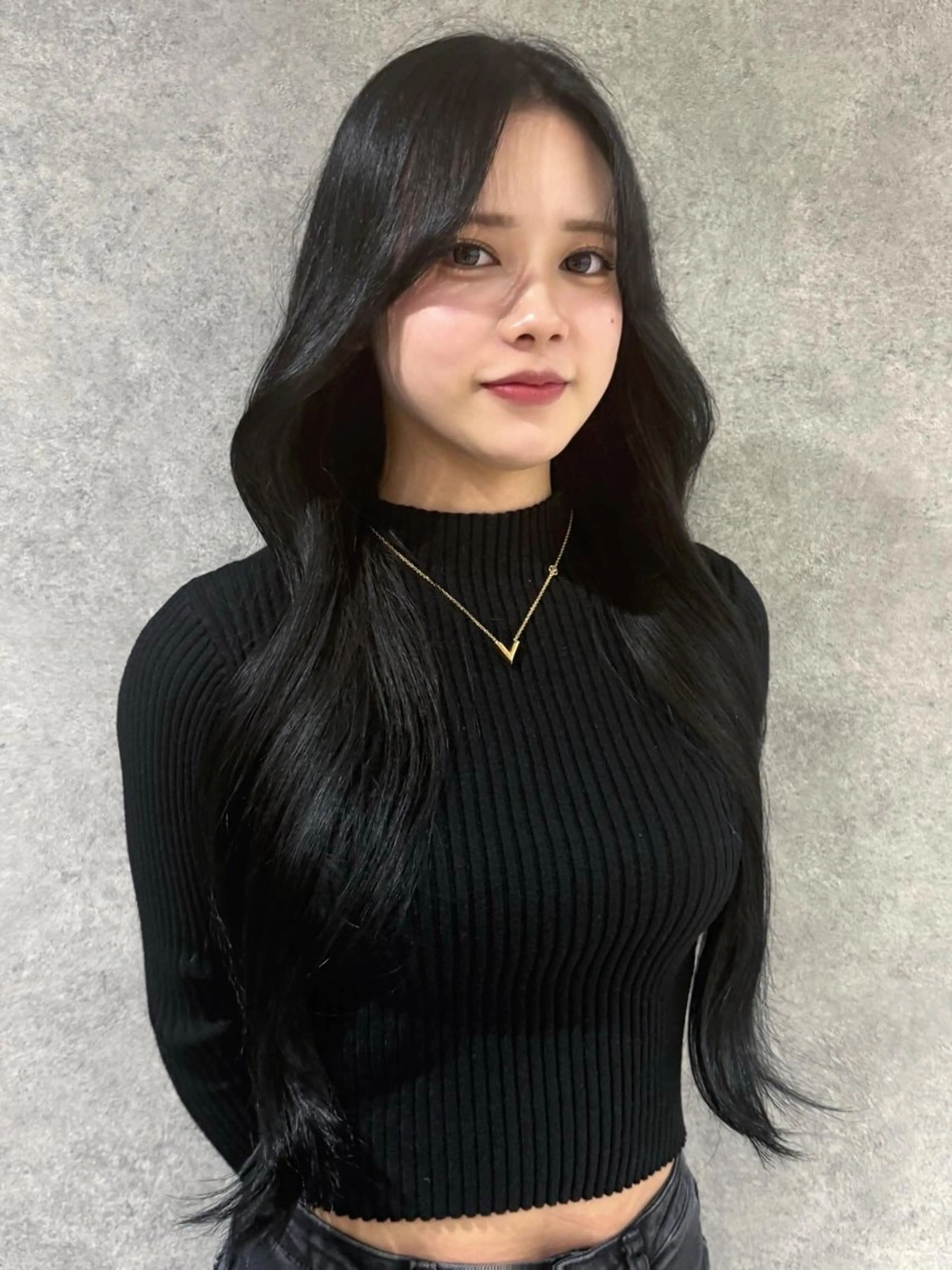 ロング カラー 紅都🫧透明感 水光カラー🫧のヘアスタイル