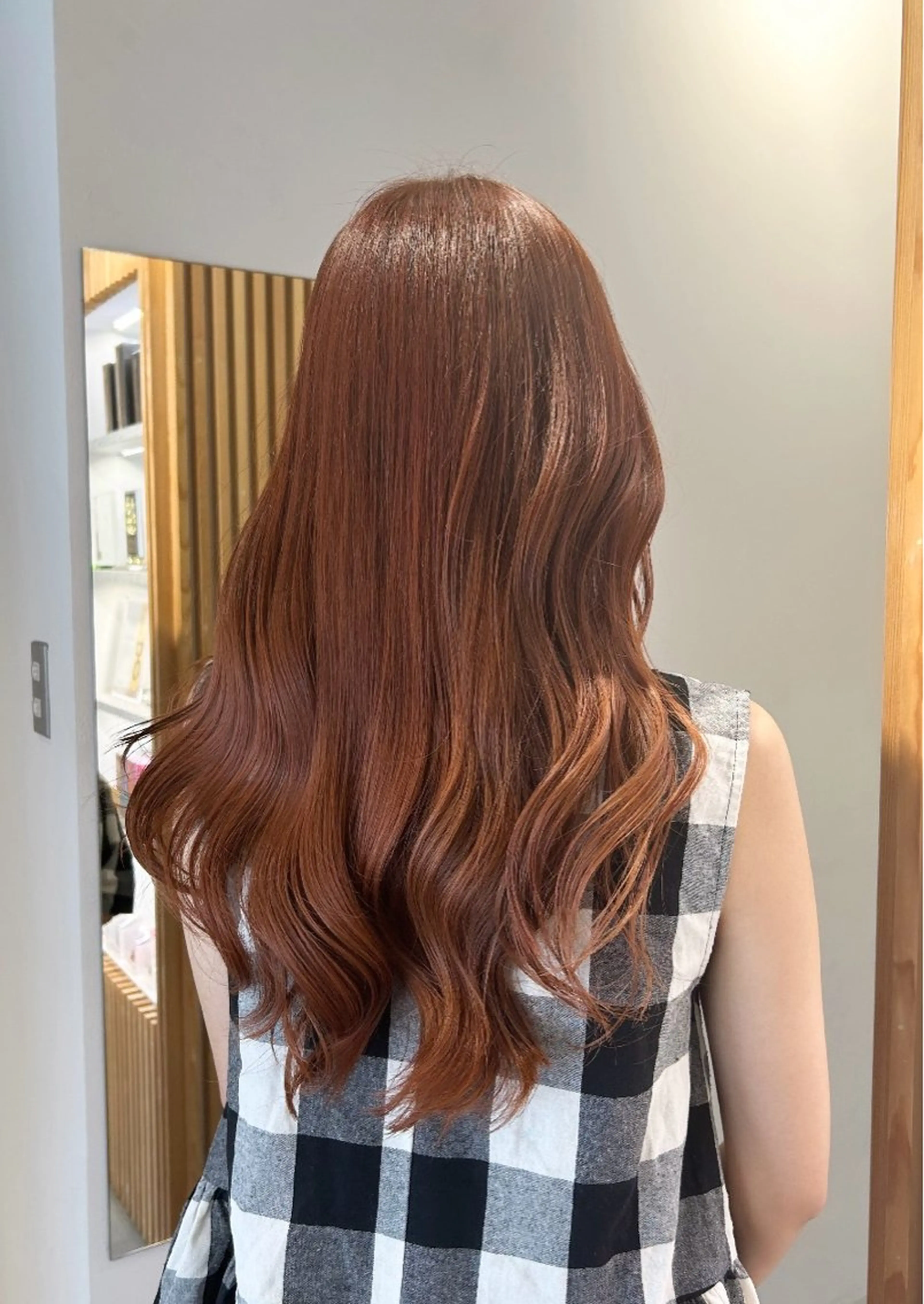 セミロング カラー Nana/透けカラー ×似合わせカットのヘアスタイル