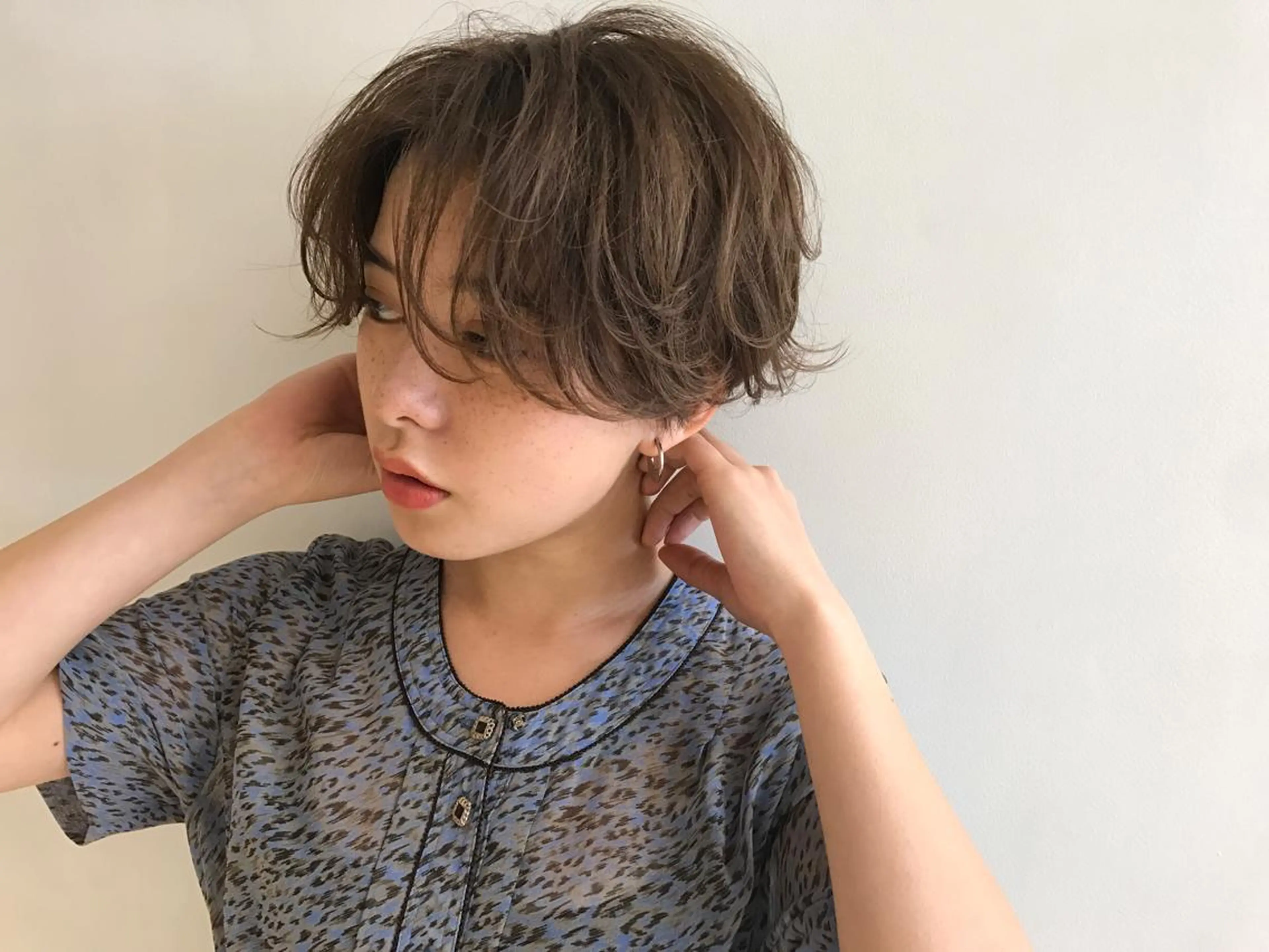 ショート カラー パーマ ヘアアレンジ ハンサムショート ショートヘア 小顔カット カット ヘアセット 松田 亮葉のヘアスタイル