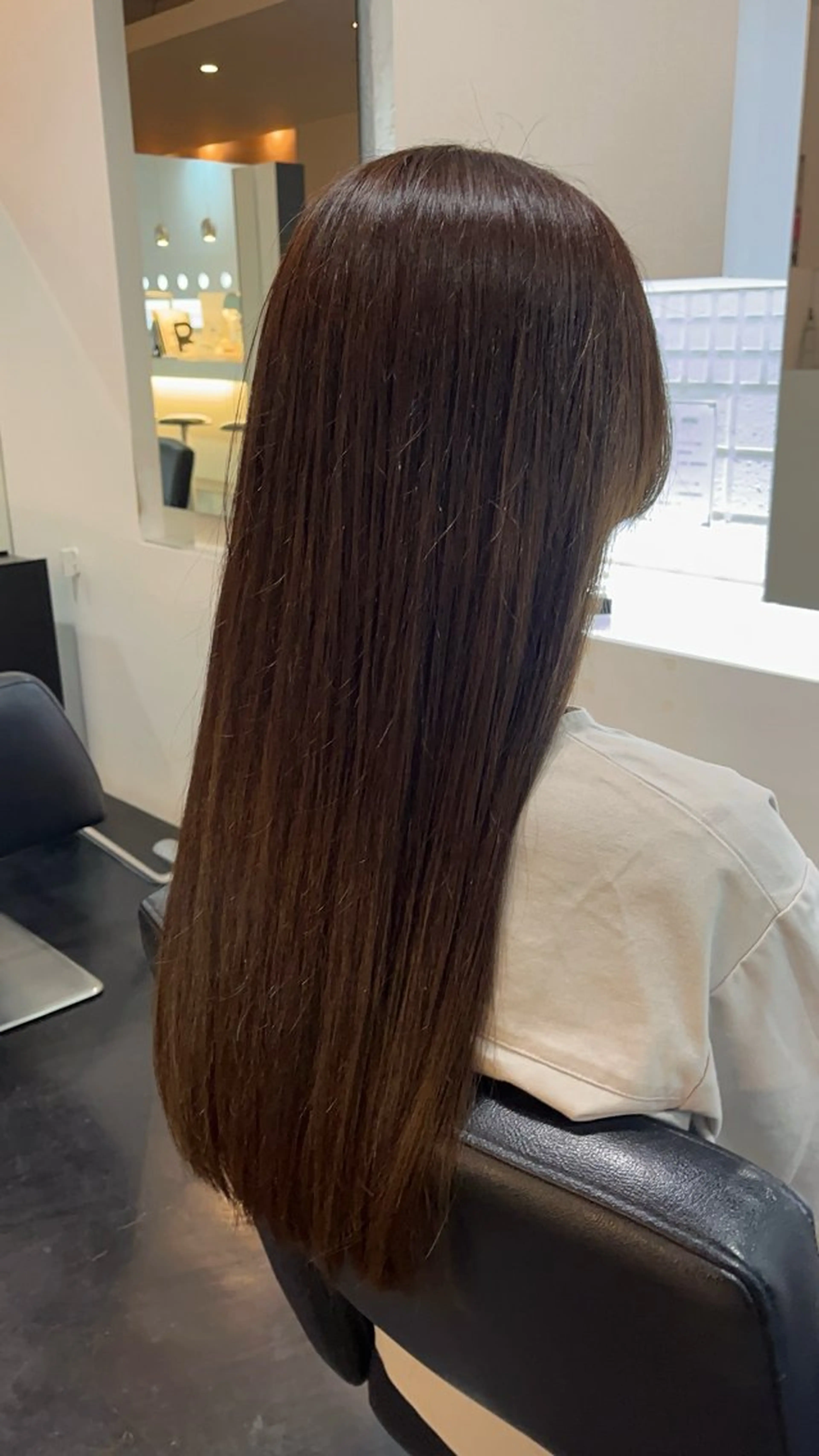 ロング カラー ブラウンカラー 透明感カラー ナチュラルブラウン ロング トリートメント カット ヘアカラー 中居 蒼士のヘアスタイル