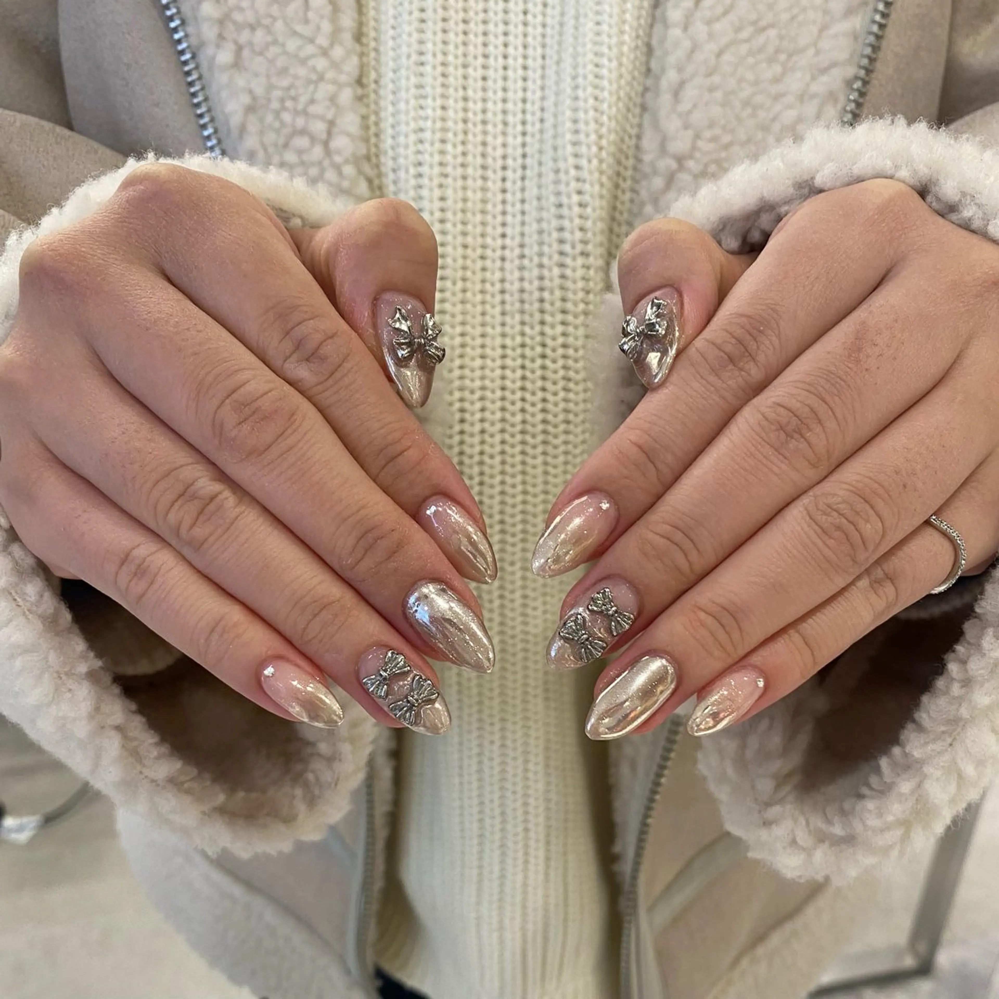 ネイル ハンドネイル ハンドケア カンナ【Y2Kネイル /コーンロウ】のネイルデザイン