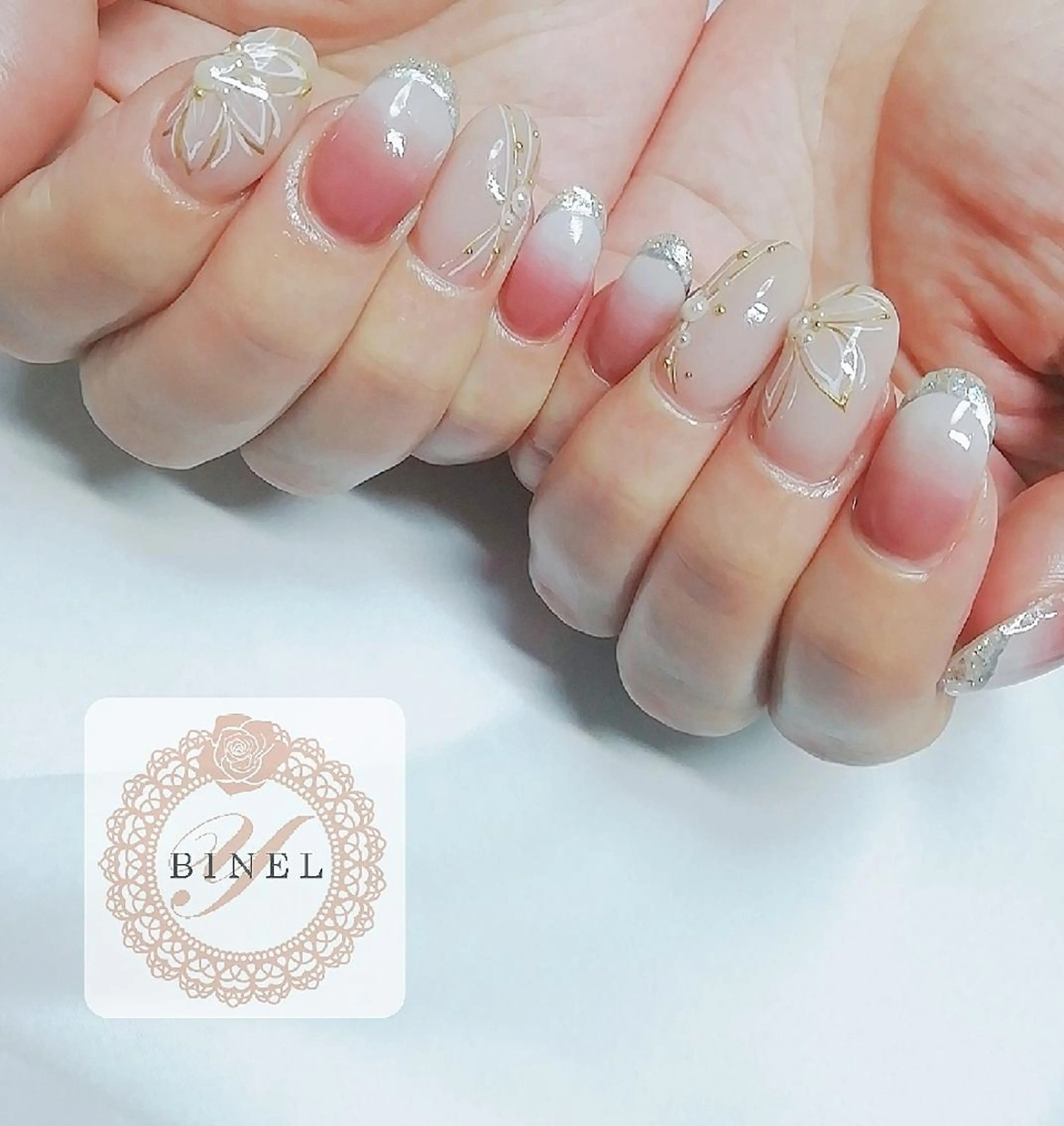 ネイル アートネイル フラワーネイル フレンチネイル ガラスフレンチ 持ち込み ハンドネイル Nail Salon Y.BINELのネイルデザイン