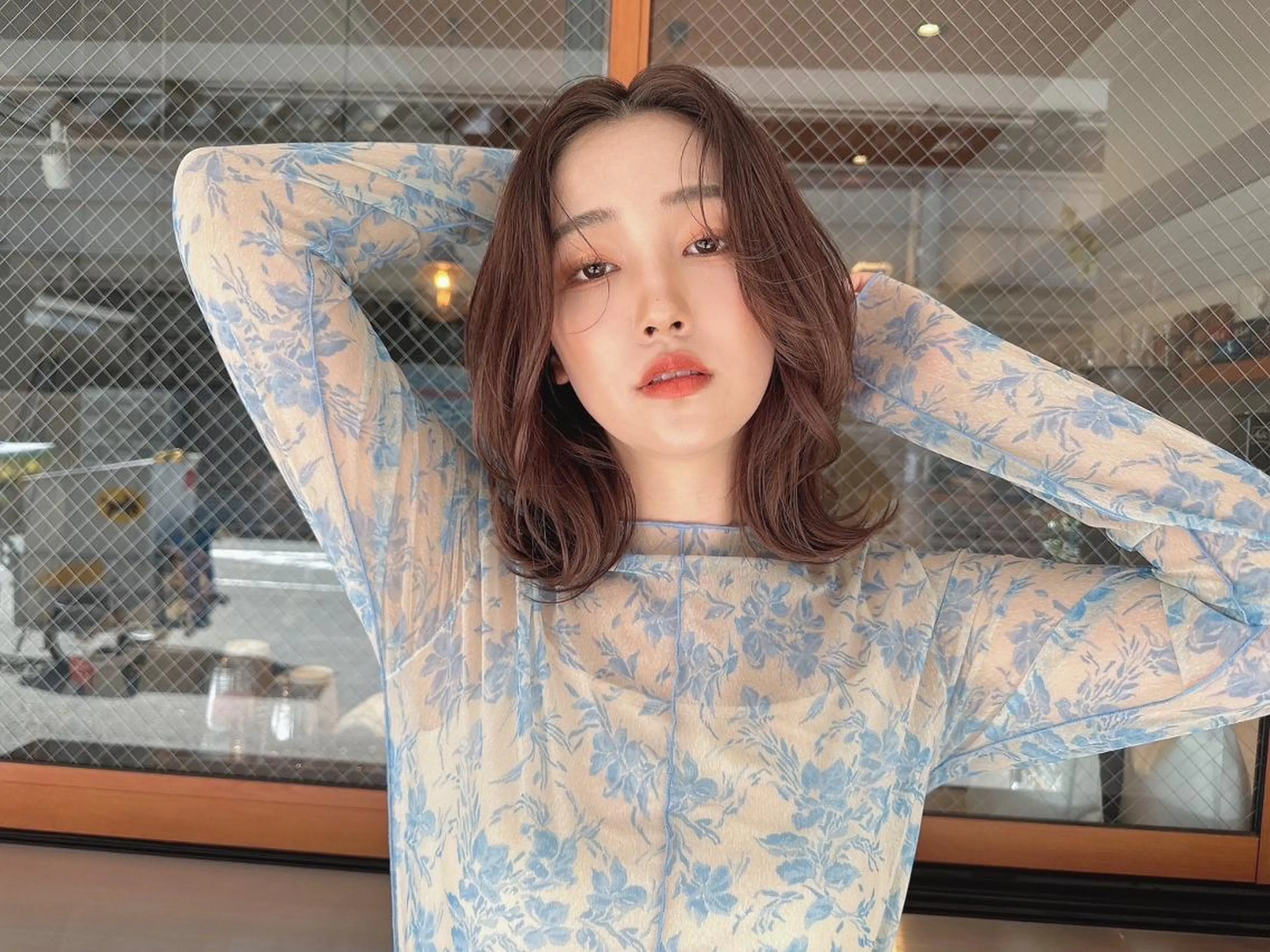 ミディアム ルービック 梅田茶屋町店のヘアスタイル