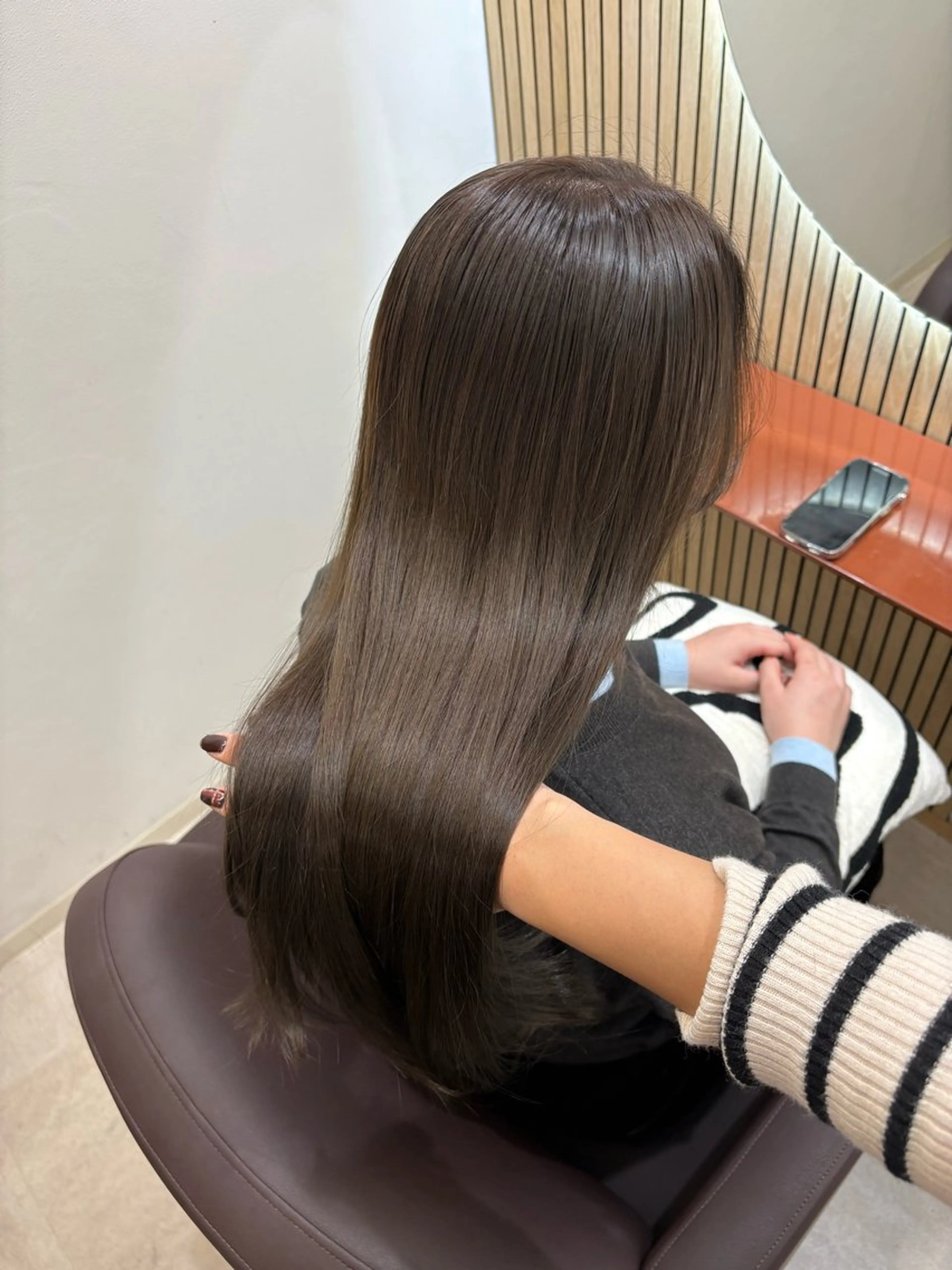 ロング カラー ベージュカラー ブリーチ ブラウンカラー ブリーチなしカラー オリーブベージュ カット ヘアカラー トリートメント 🦋レイヤー職人 猪瀬玲奈🦋のヘアスタイル